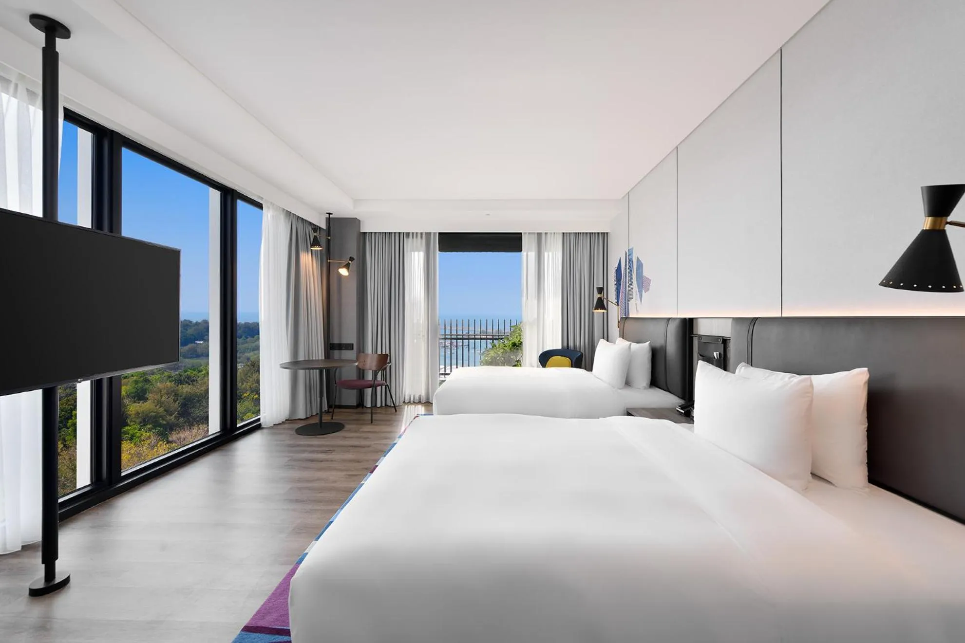 Photo of the whole room, Bed in Aloft Tainan Anping