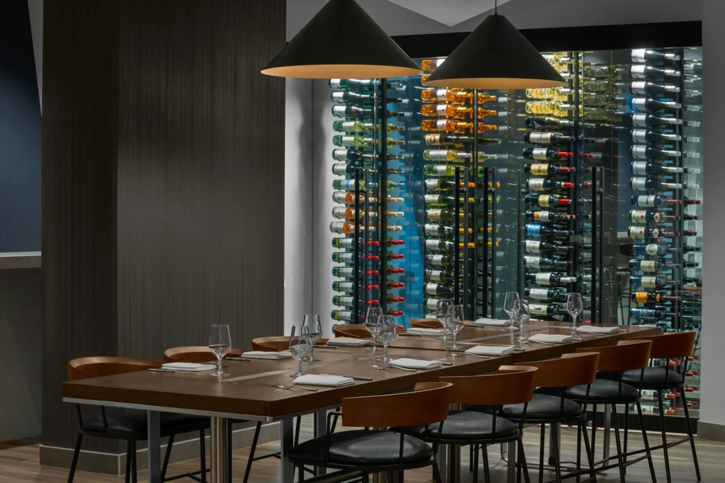 Restaurant/places to eat in Courtyard by Marriott Calgary Downtown