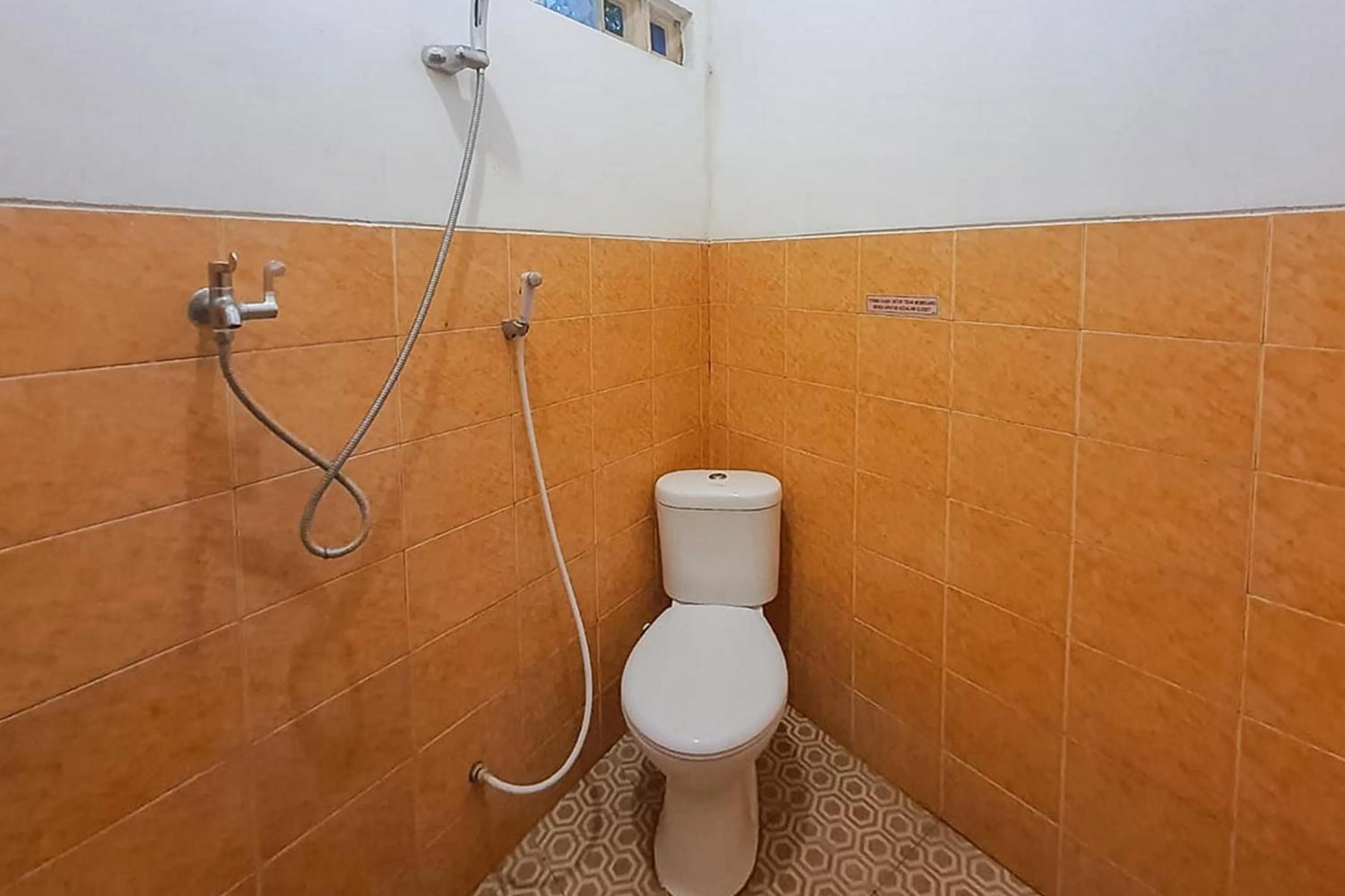 Bathroom in Syafa Homestay Syariah Mitra RedDoorz