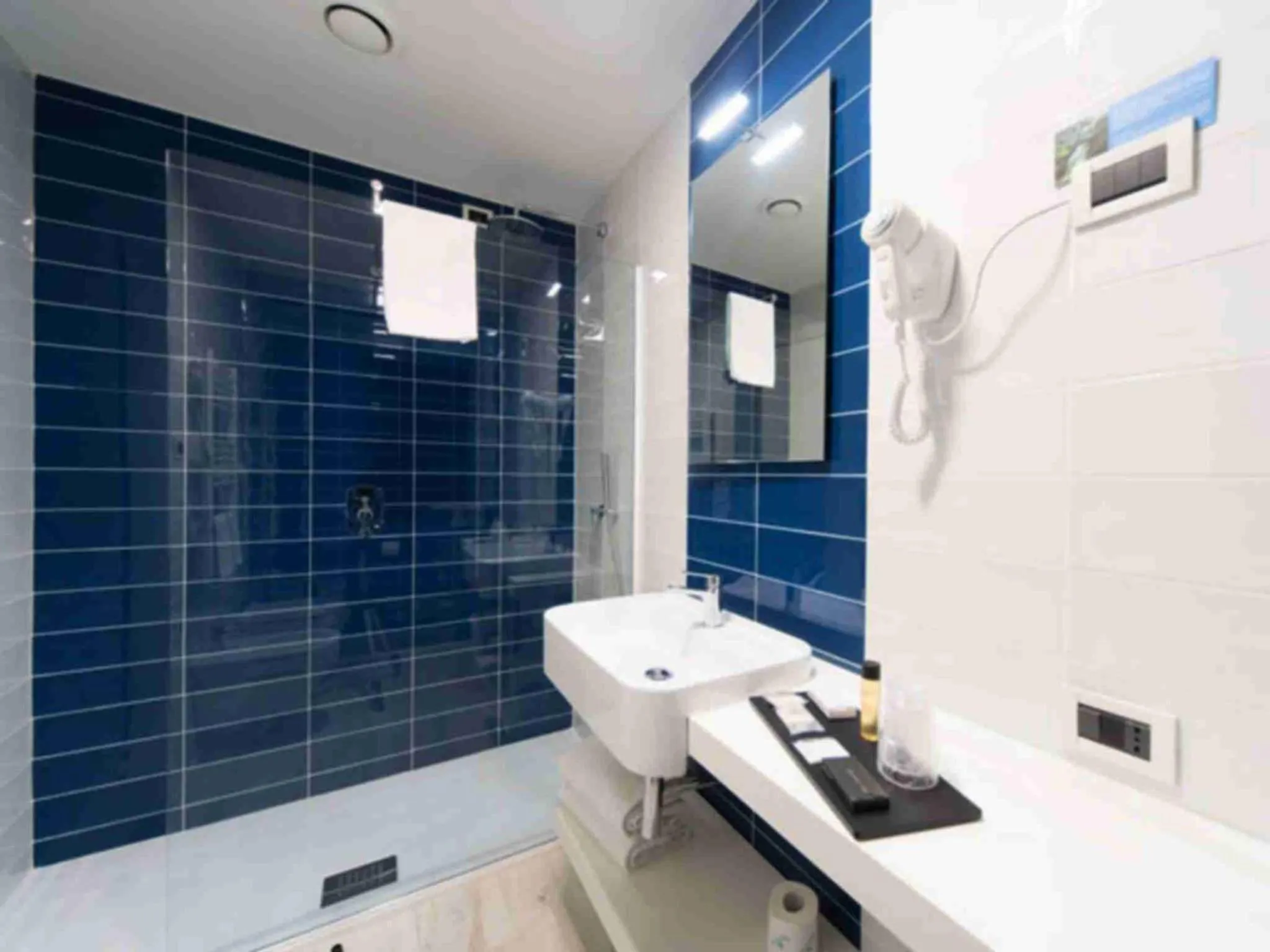 Shower in JR Hotels Gigli Firenze