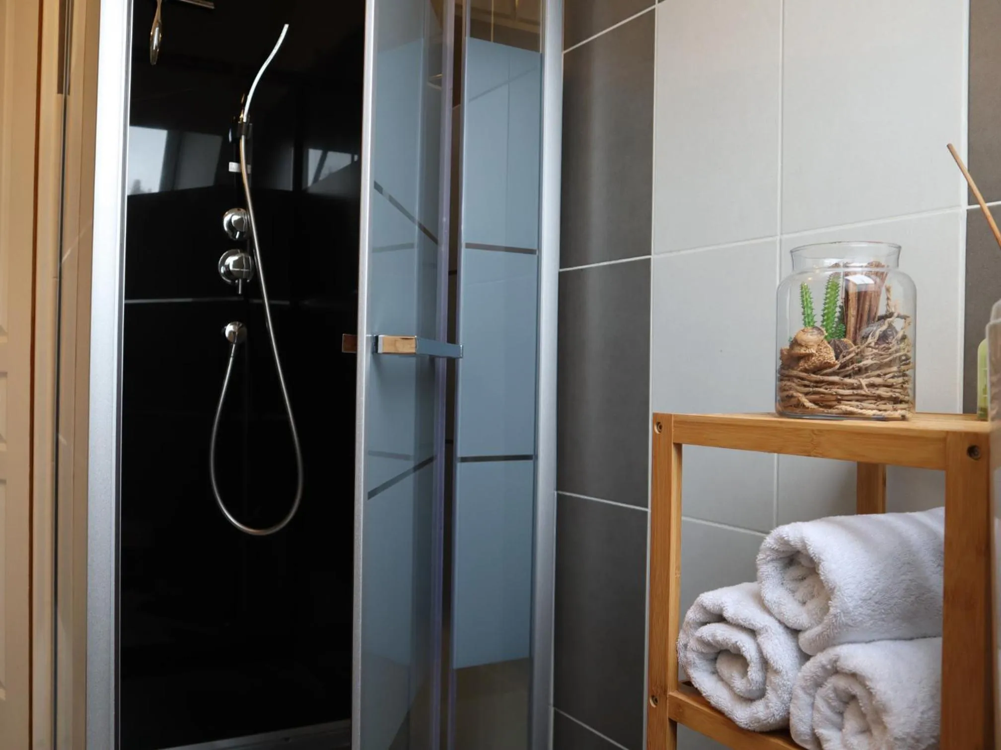 Shower in Studio'Moment Saint-Omer Centre