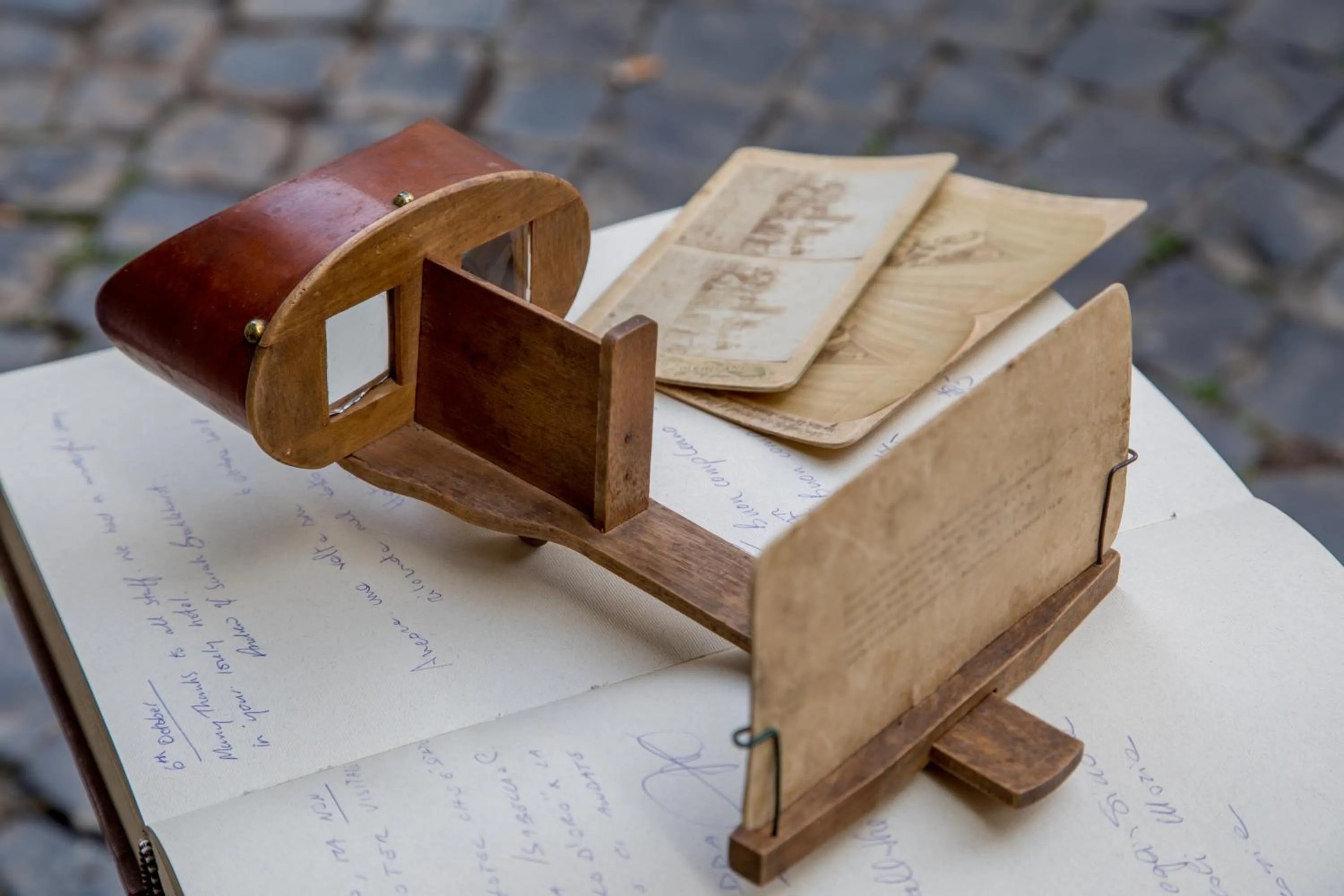 Logo/Certificate/Sign in Colonna Hotel