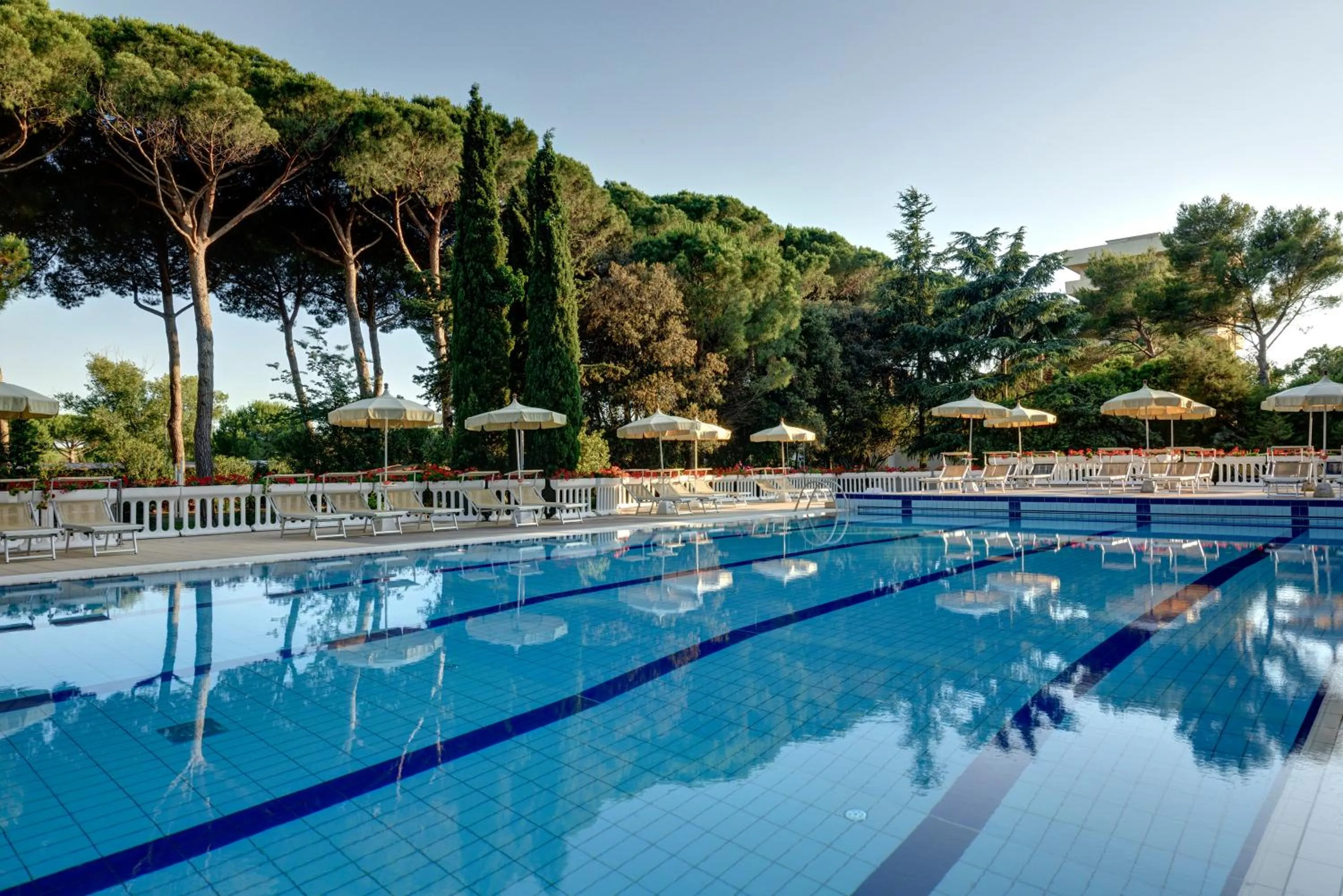 Swimming pool in Park Hotel Marinetta - Beach & Spa