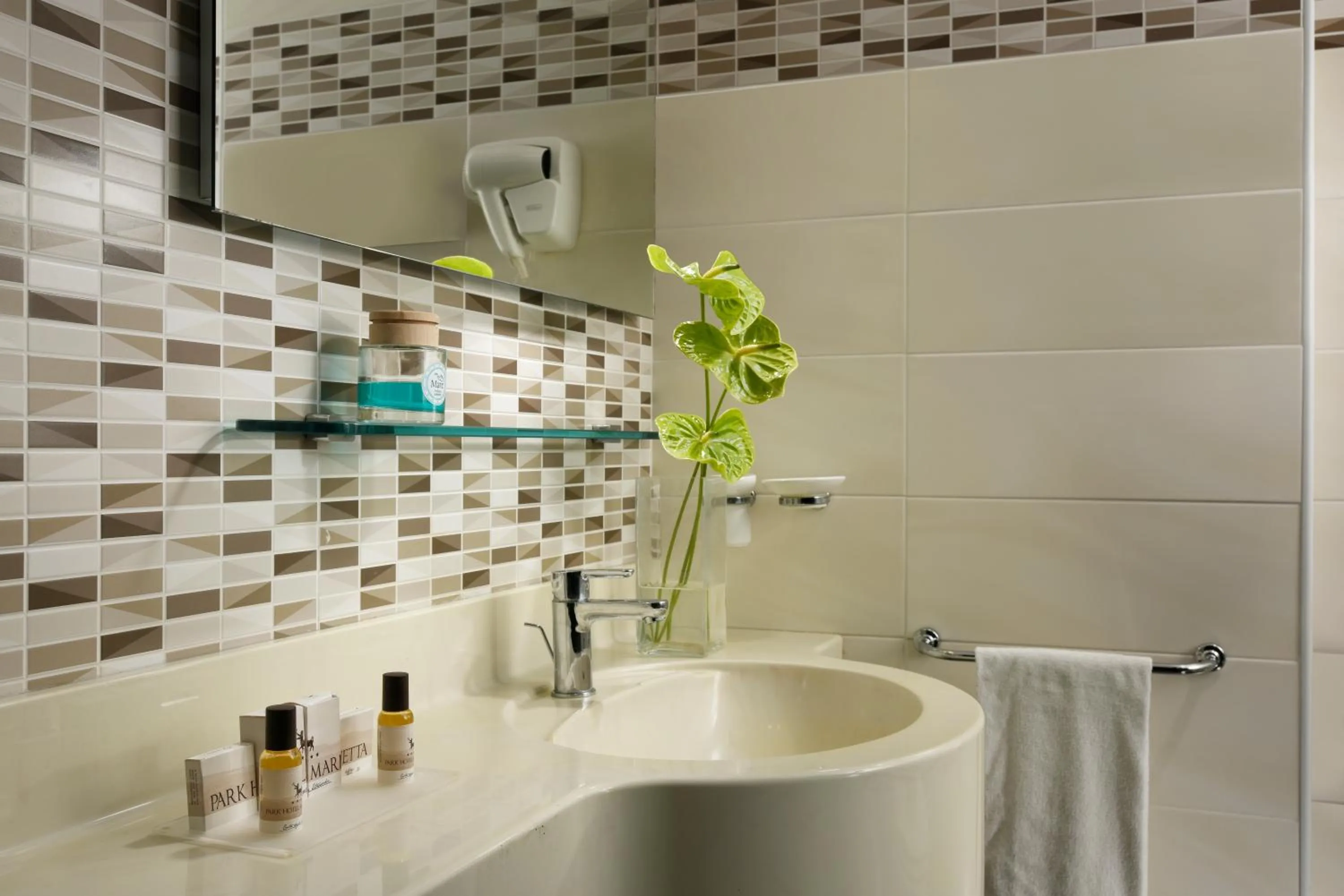 Bathroom in Park Hotel Marinetta - Beach & Spa