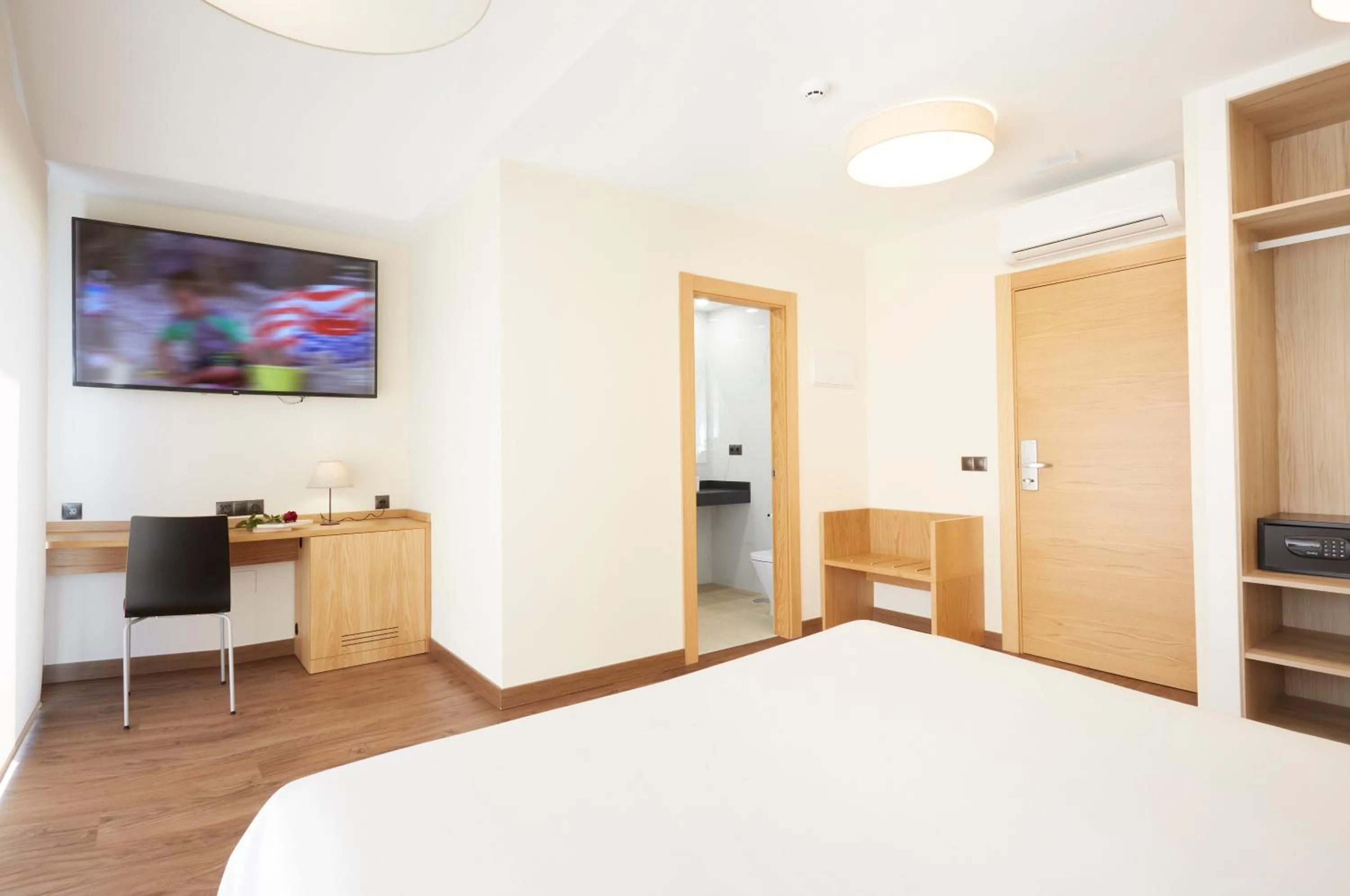 Bed in Hotel Arias Aeropuerto