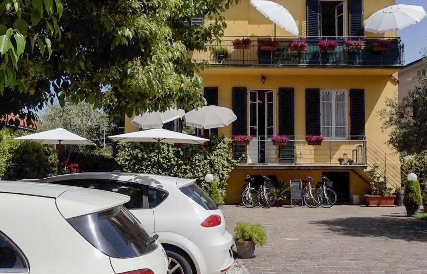 Property building in Villa San Donato B&B