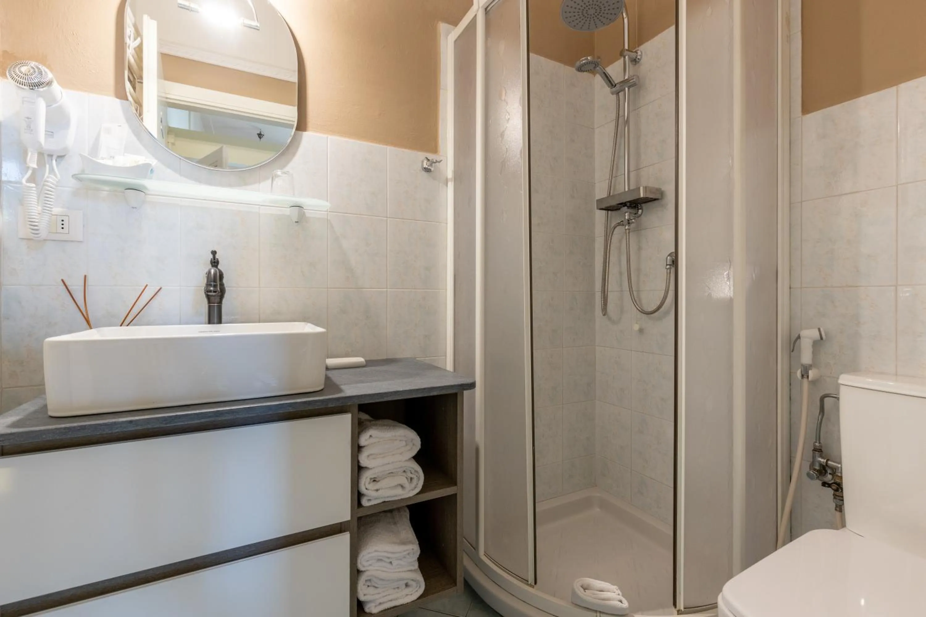 Bathroom in Villa San Donato B&B