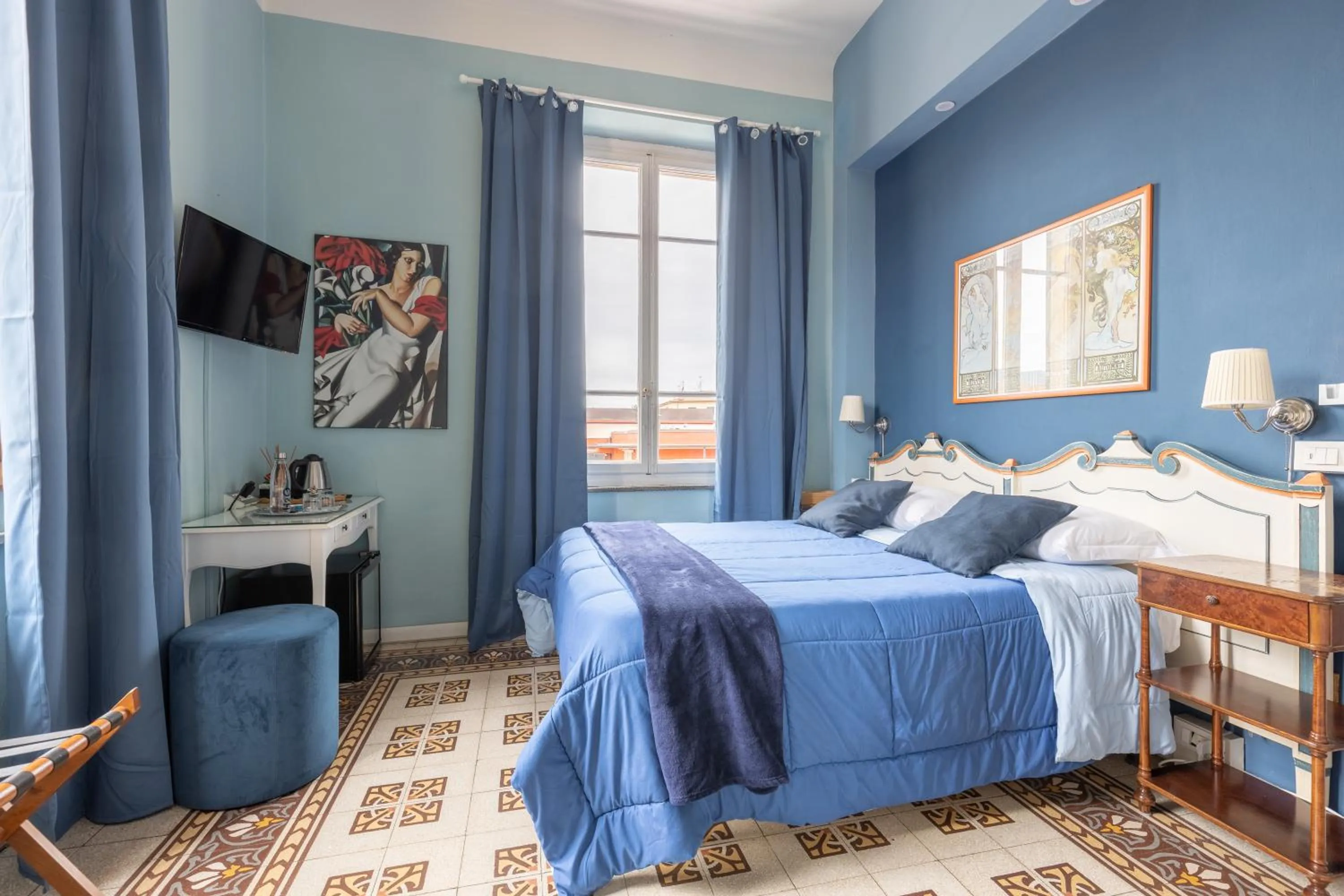 View (from property/room), Bed in Villa San Donato B&B