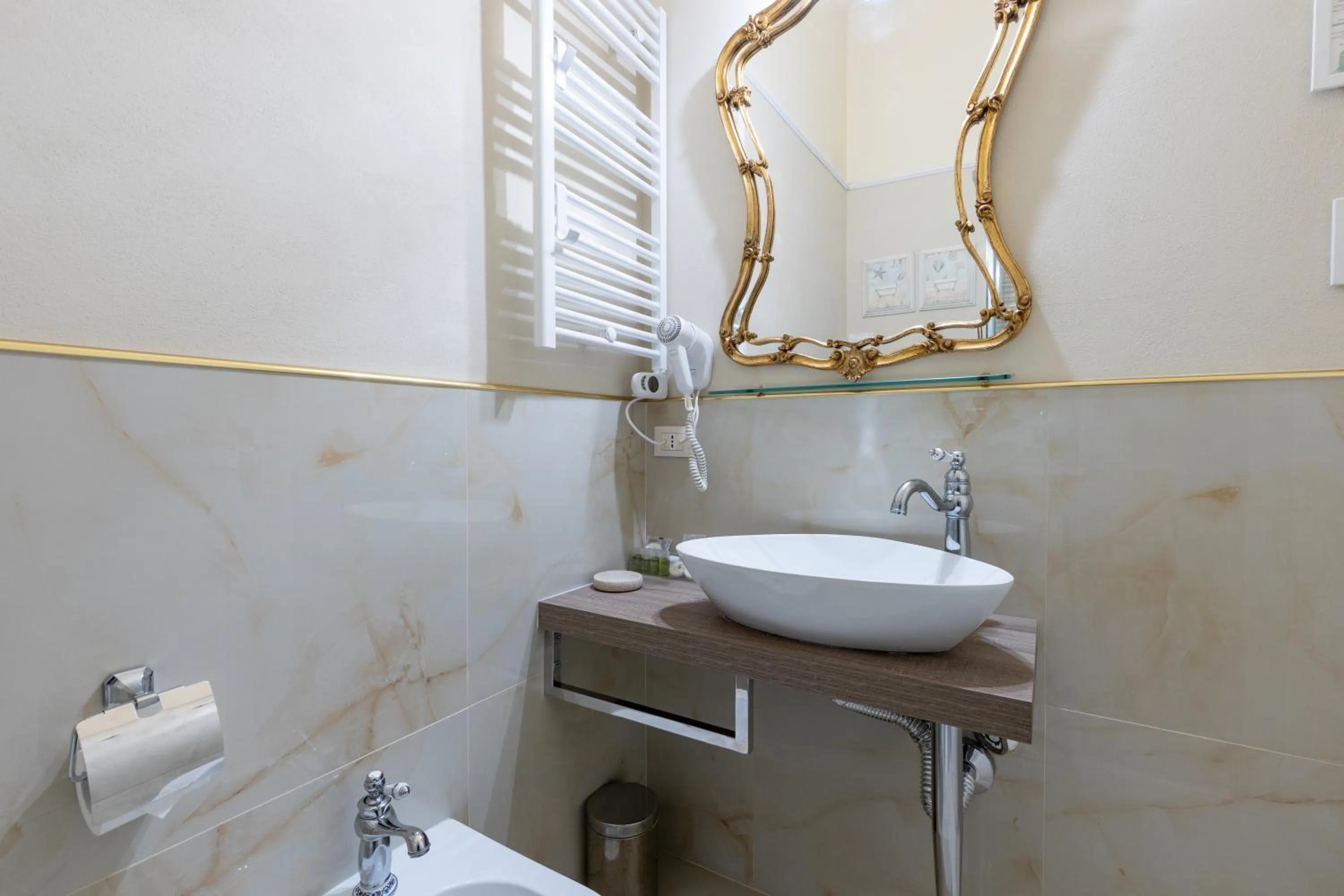 Bathroom in Villa San Donato B&B