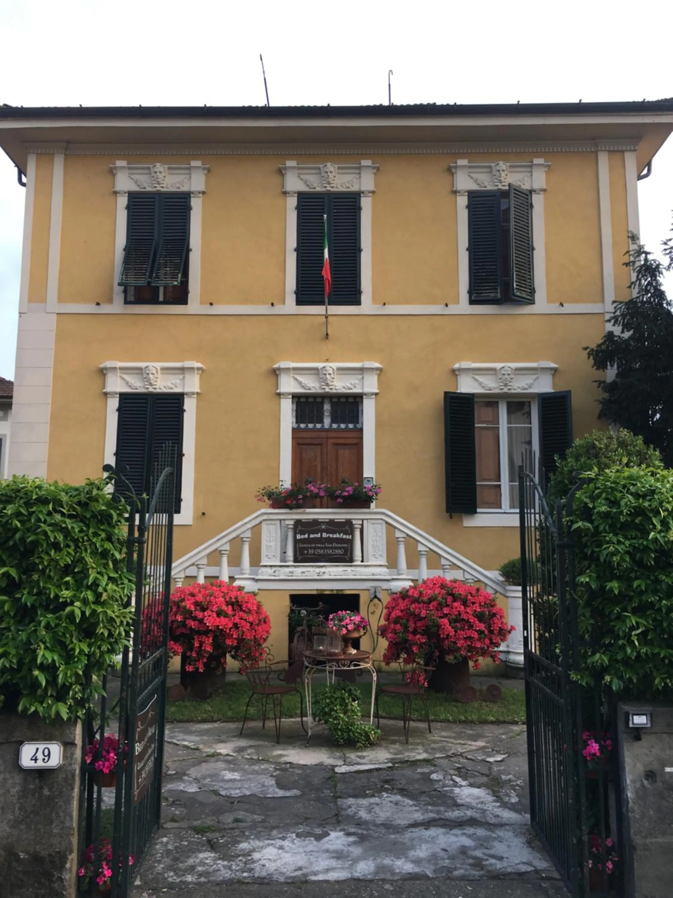 Spring in Villa San Donato B&B