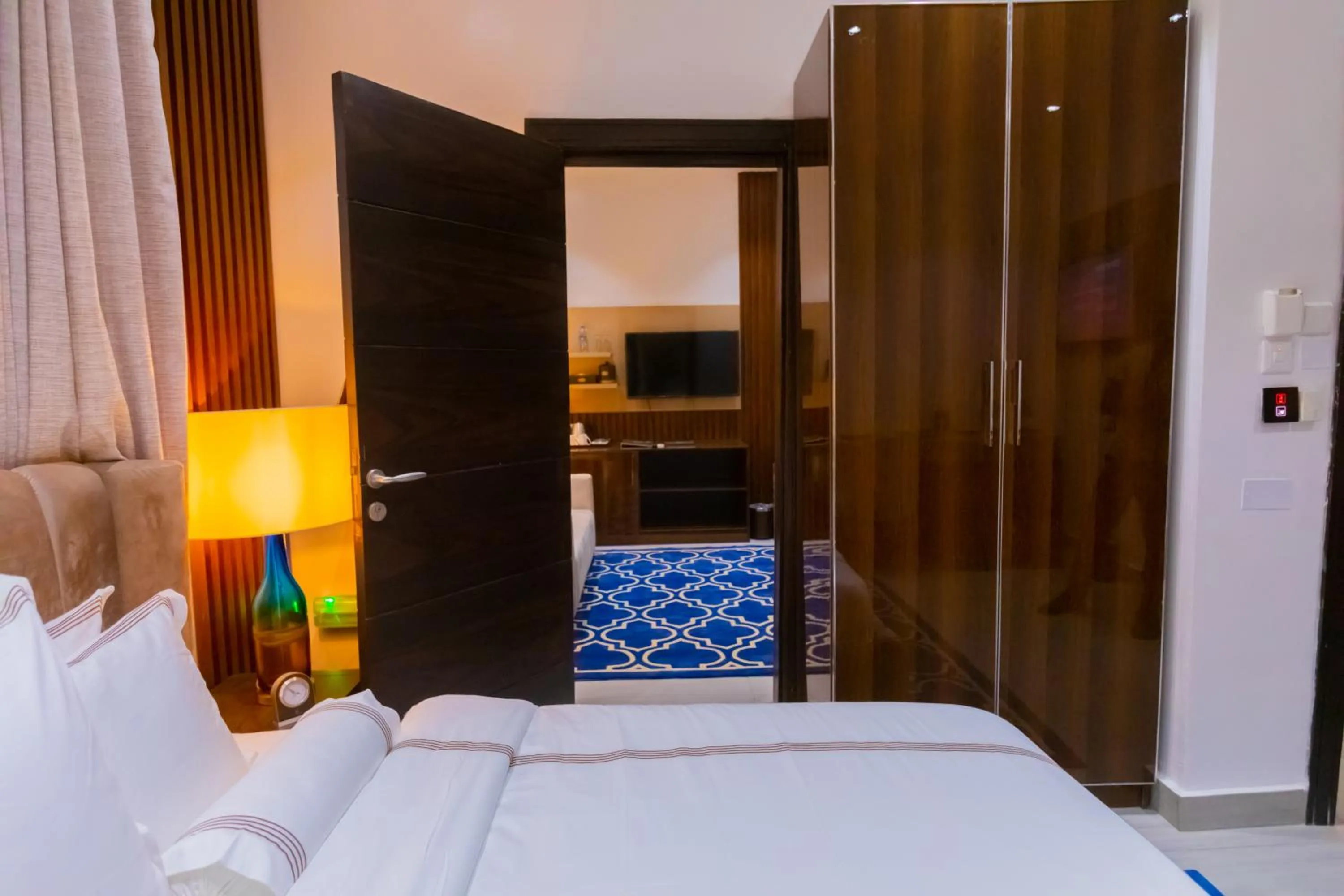 Bedroom, Bed in Isglo Hotels Ikoyi