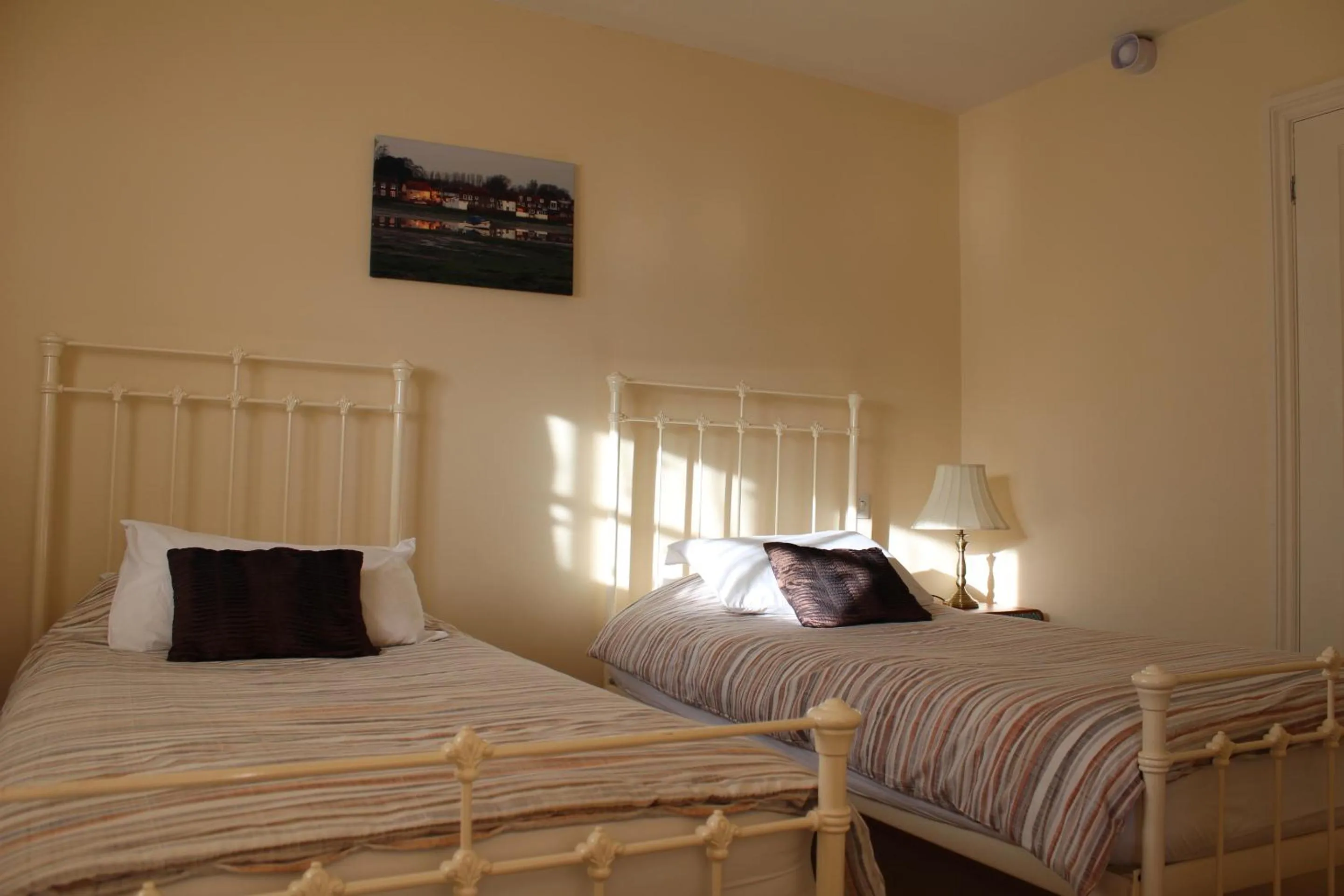 Bedroom, Bed in The Bulls Head