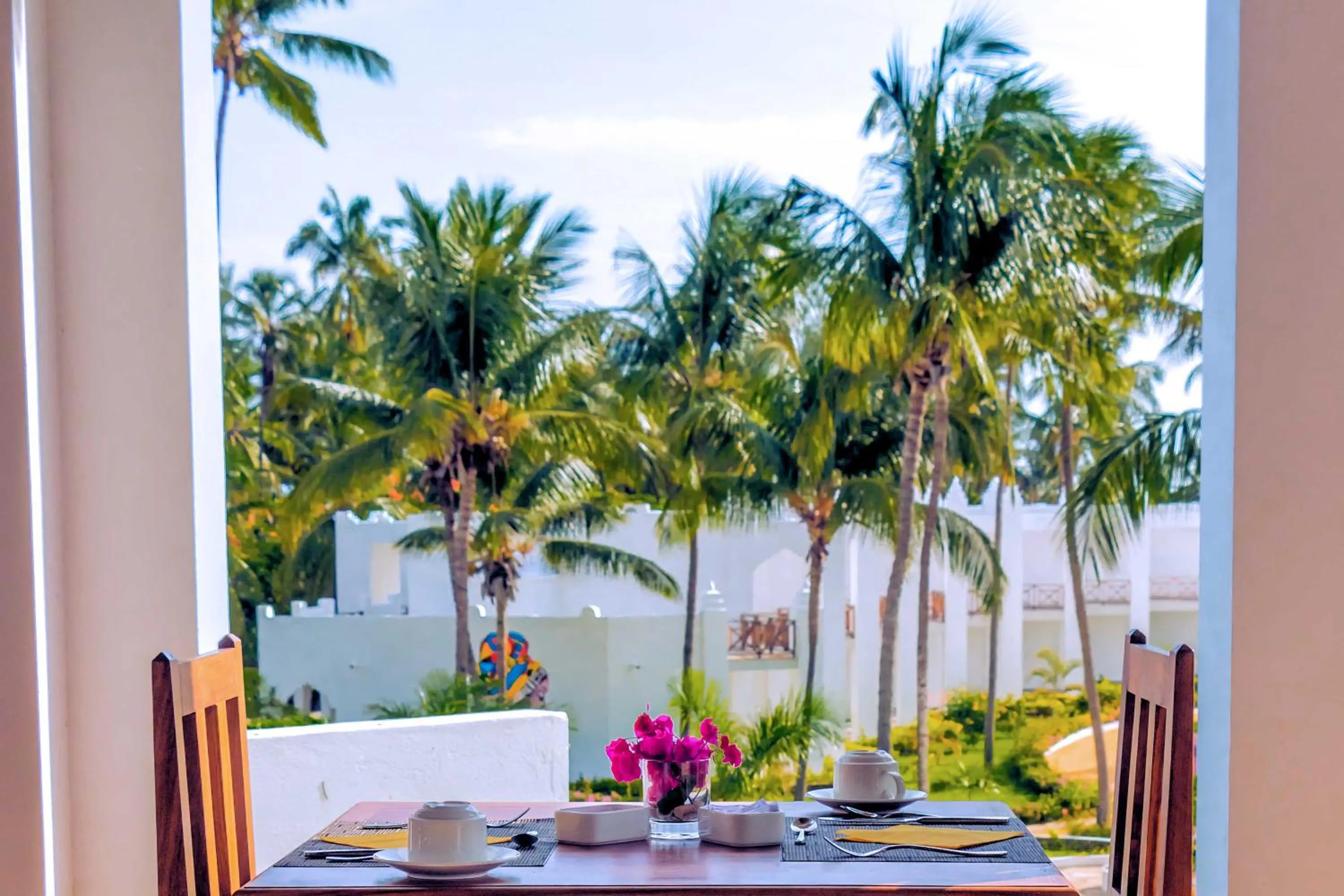 Restaurant/places to eat in SBH Kilindini Resort