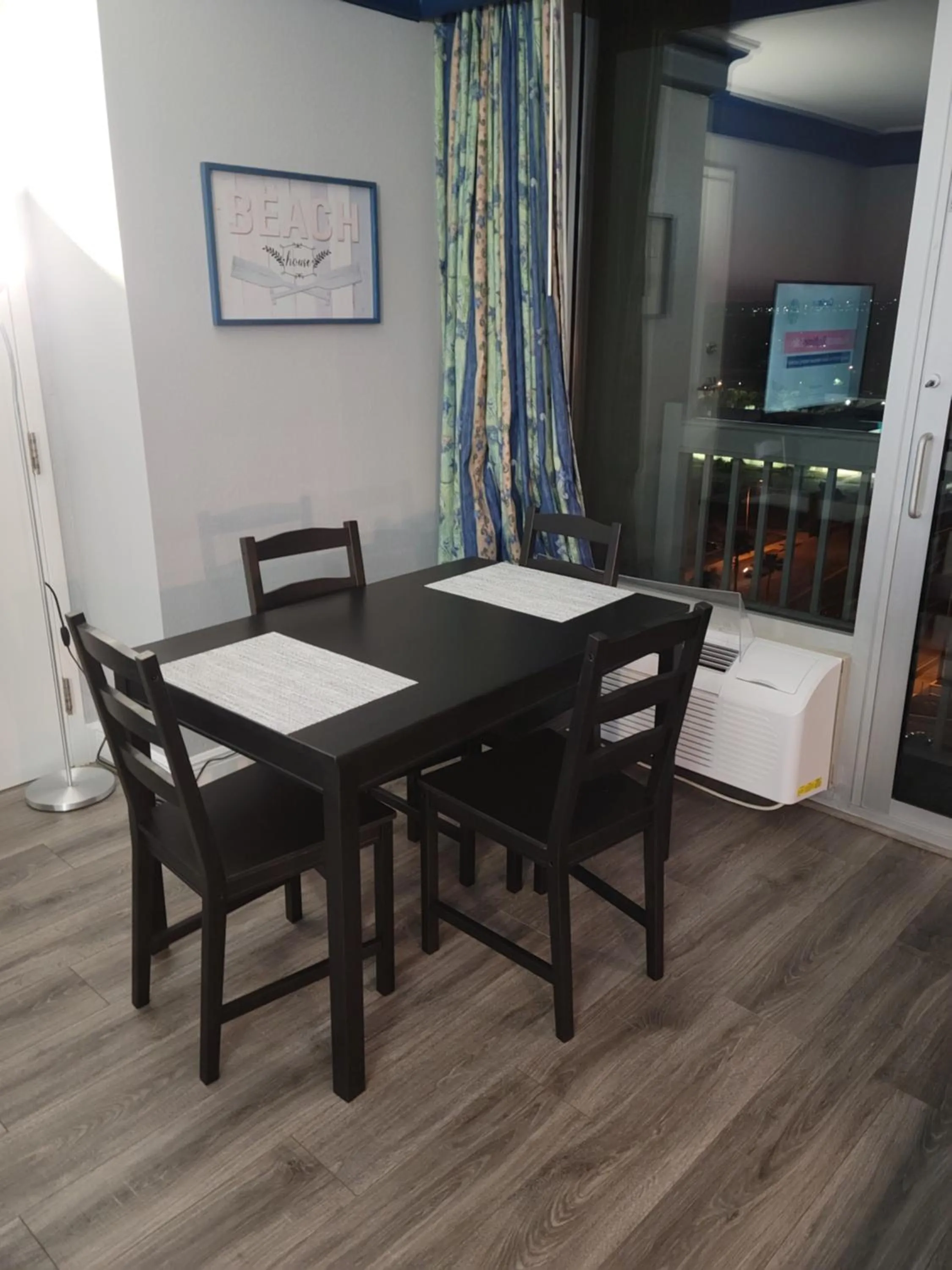 Dining area in Daytona Beach Resort #1219