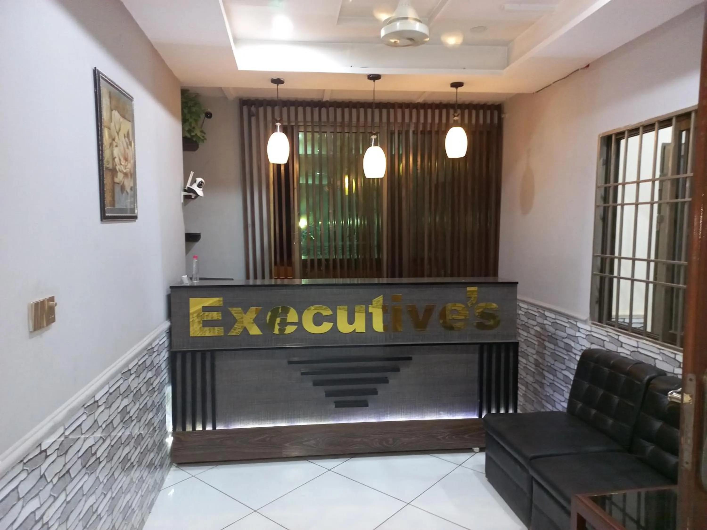 Lobby or reception in Hotel Executive One