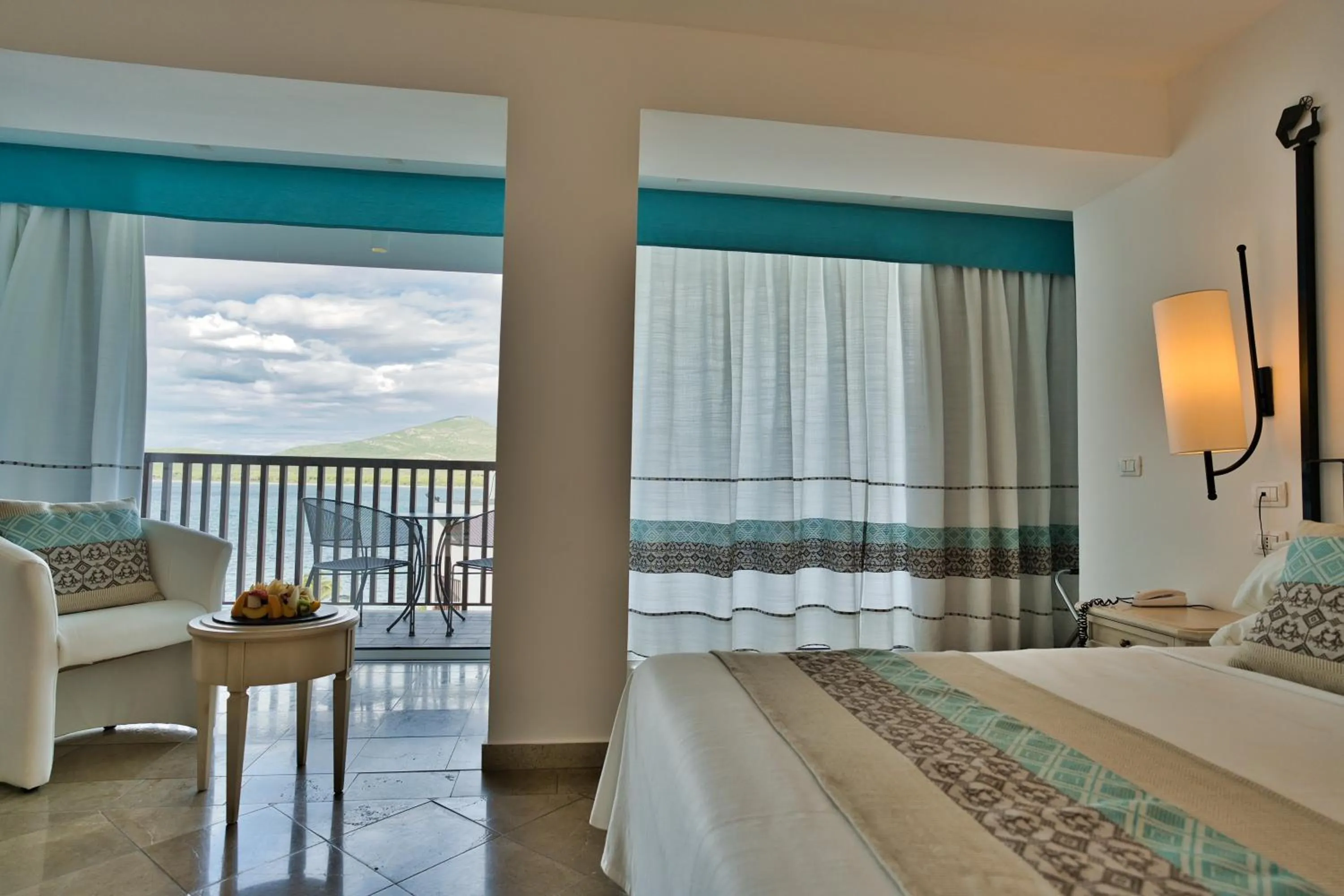 Bedroom, Bed in El Faro Hotel & Spa