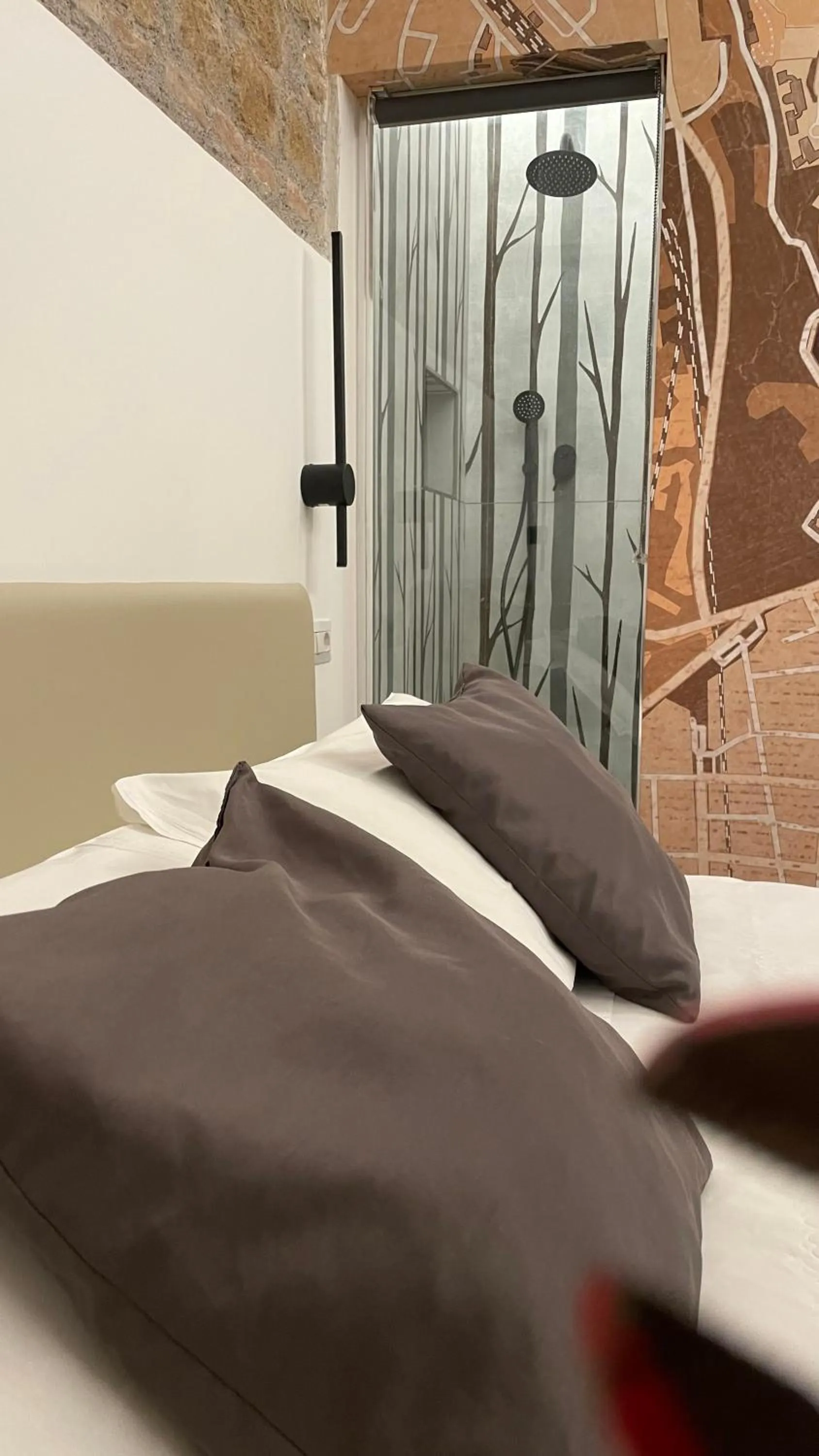 Shower, Bed in Hotel Felice