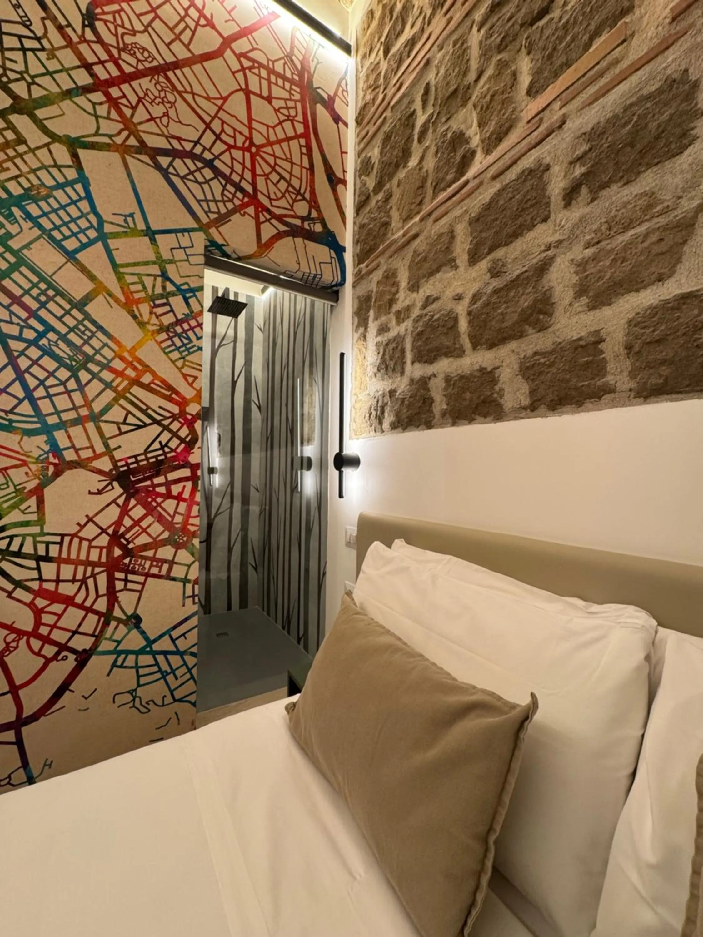 Shower, Bed in Hotel Felice