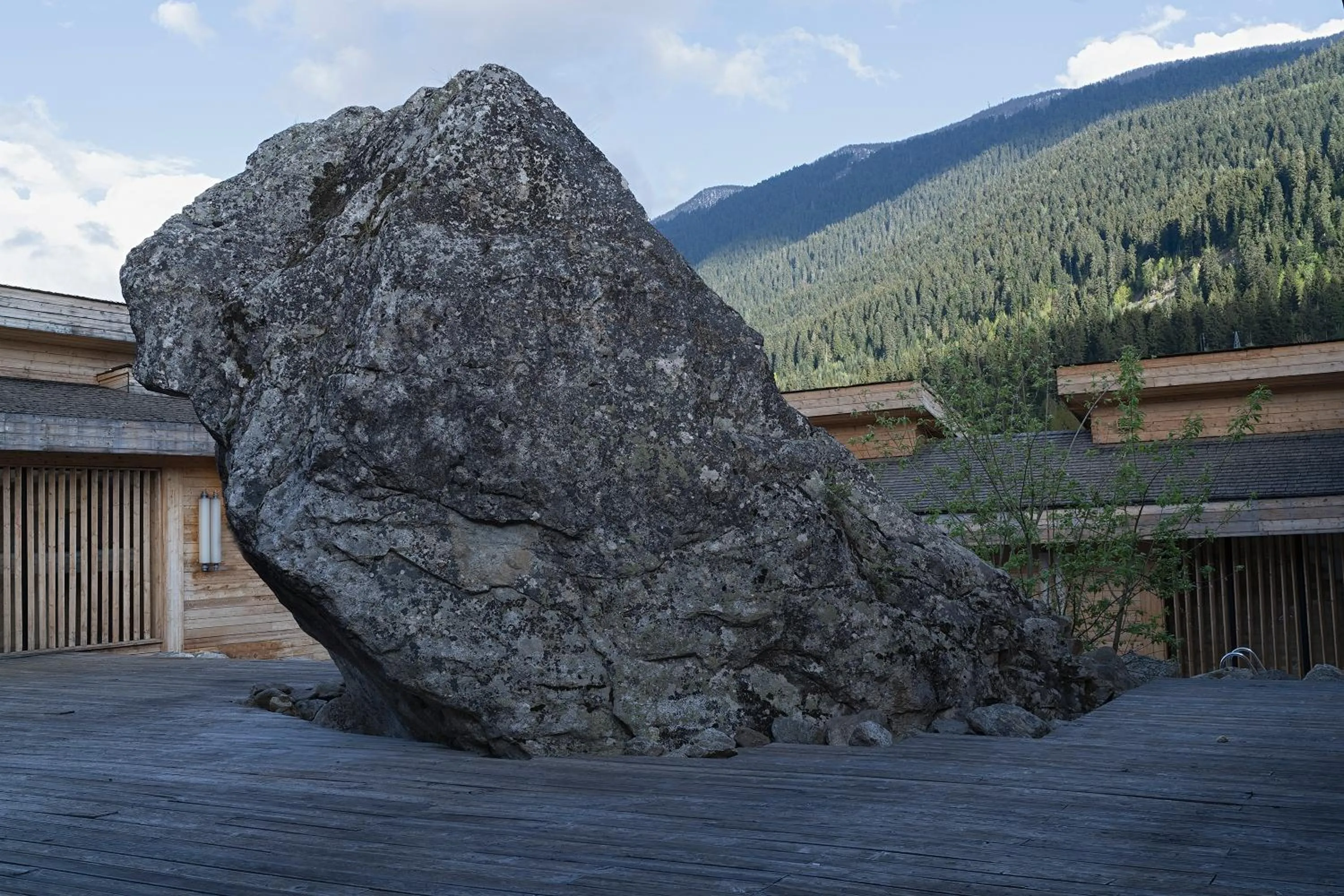 Day in Sami Mta Chalet