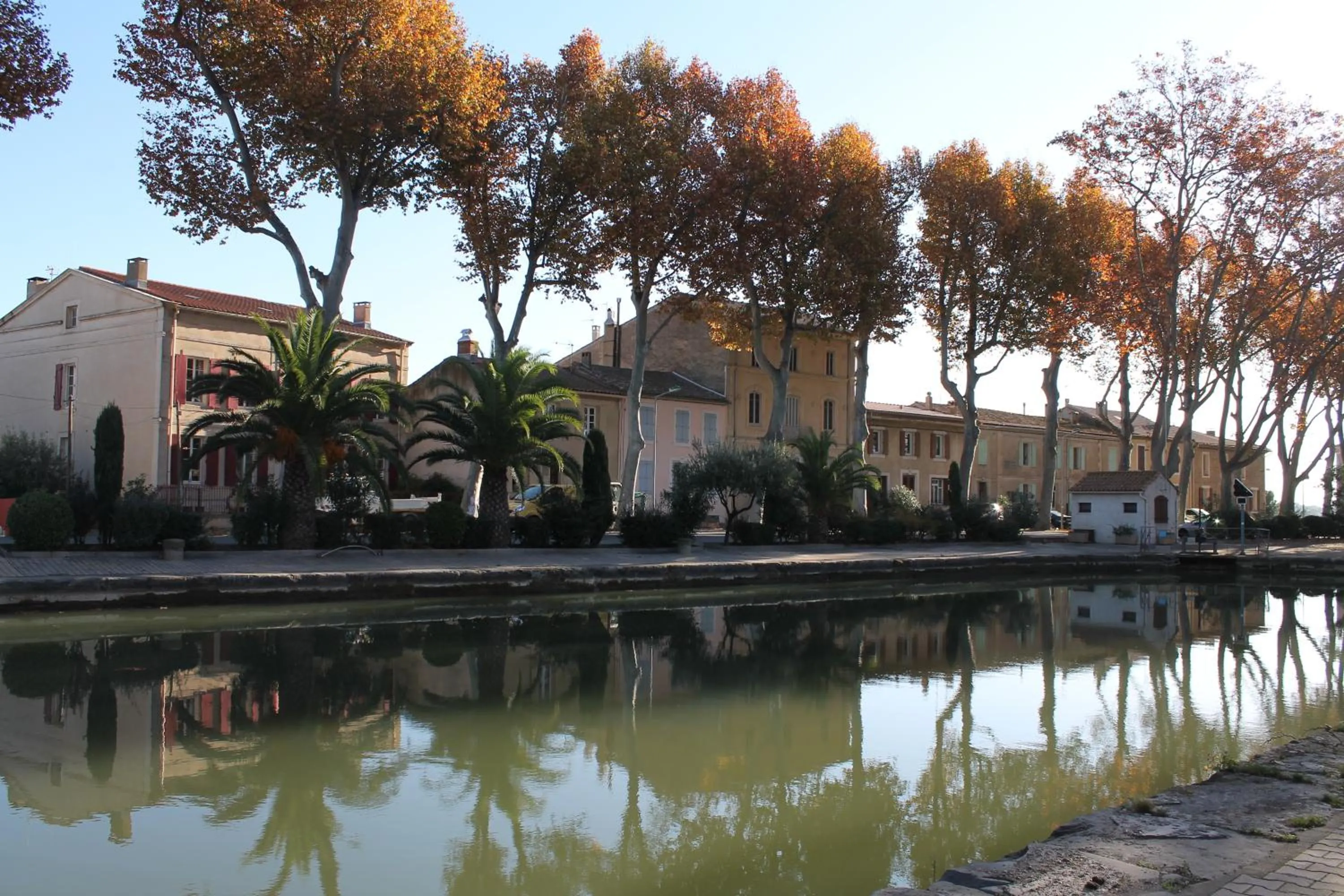 Area and facilities in La Souqueto