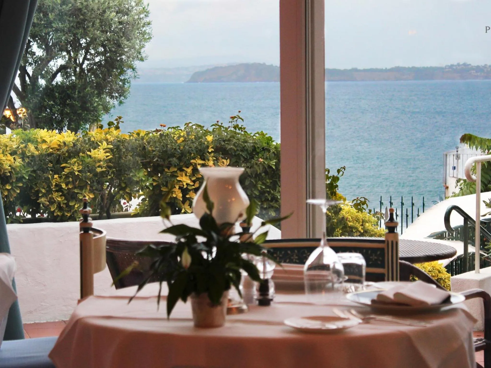 Restaurant/places to eat in Punta Molino Beach Resort & Thermal Spa