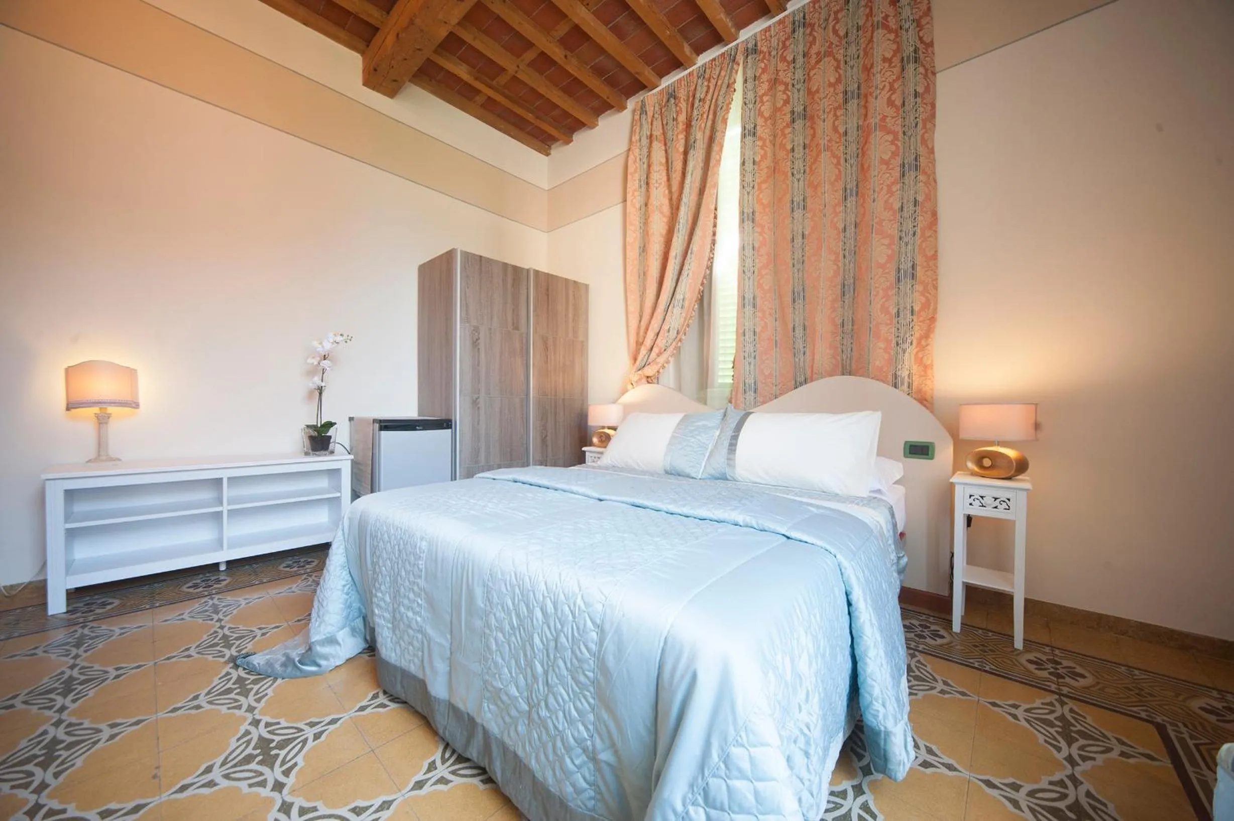 Bed in Lucca Relais