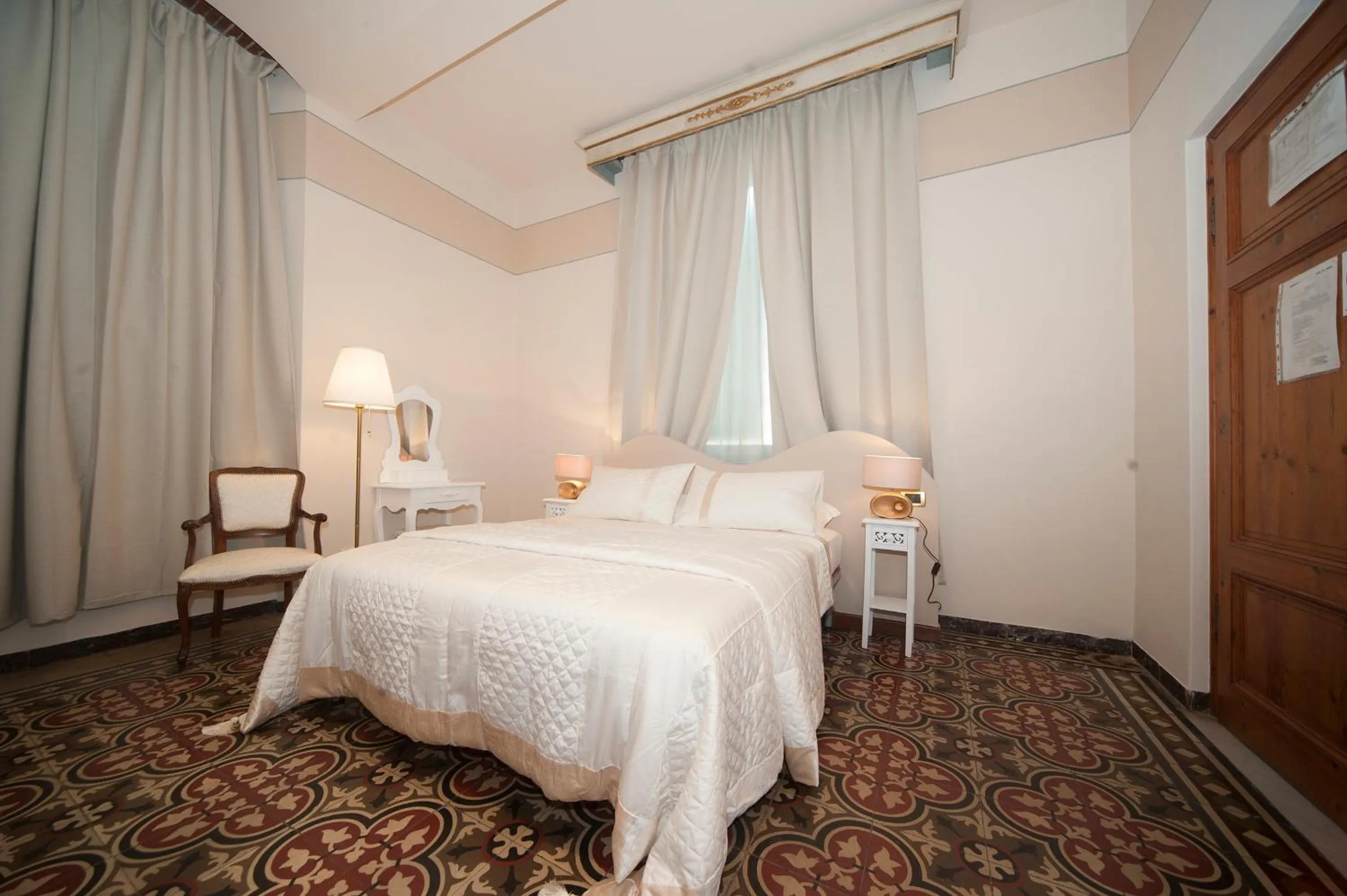 Bed in Lucca Relais