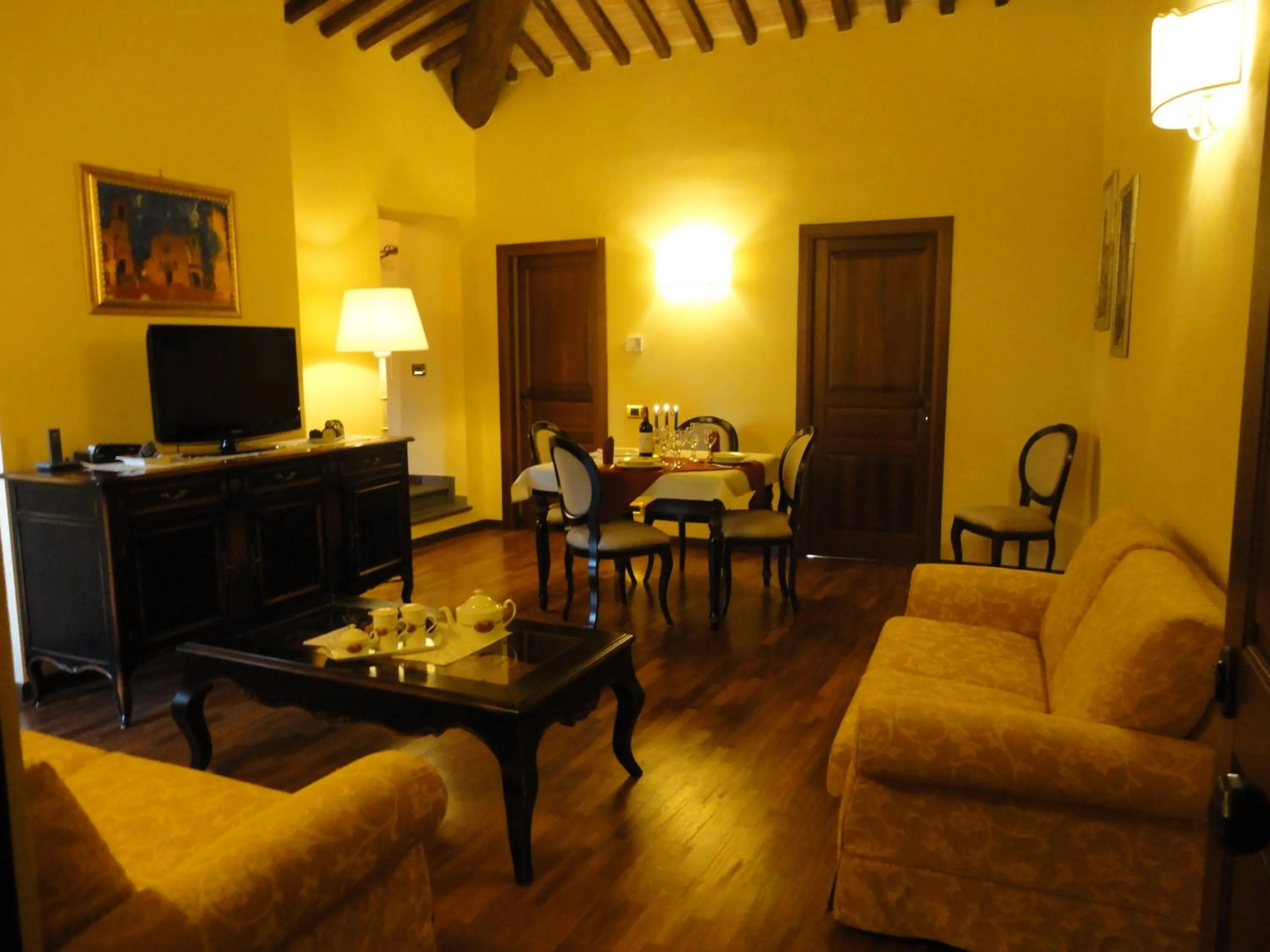 Seating area in Castello Izzalini Todi Resort