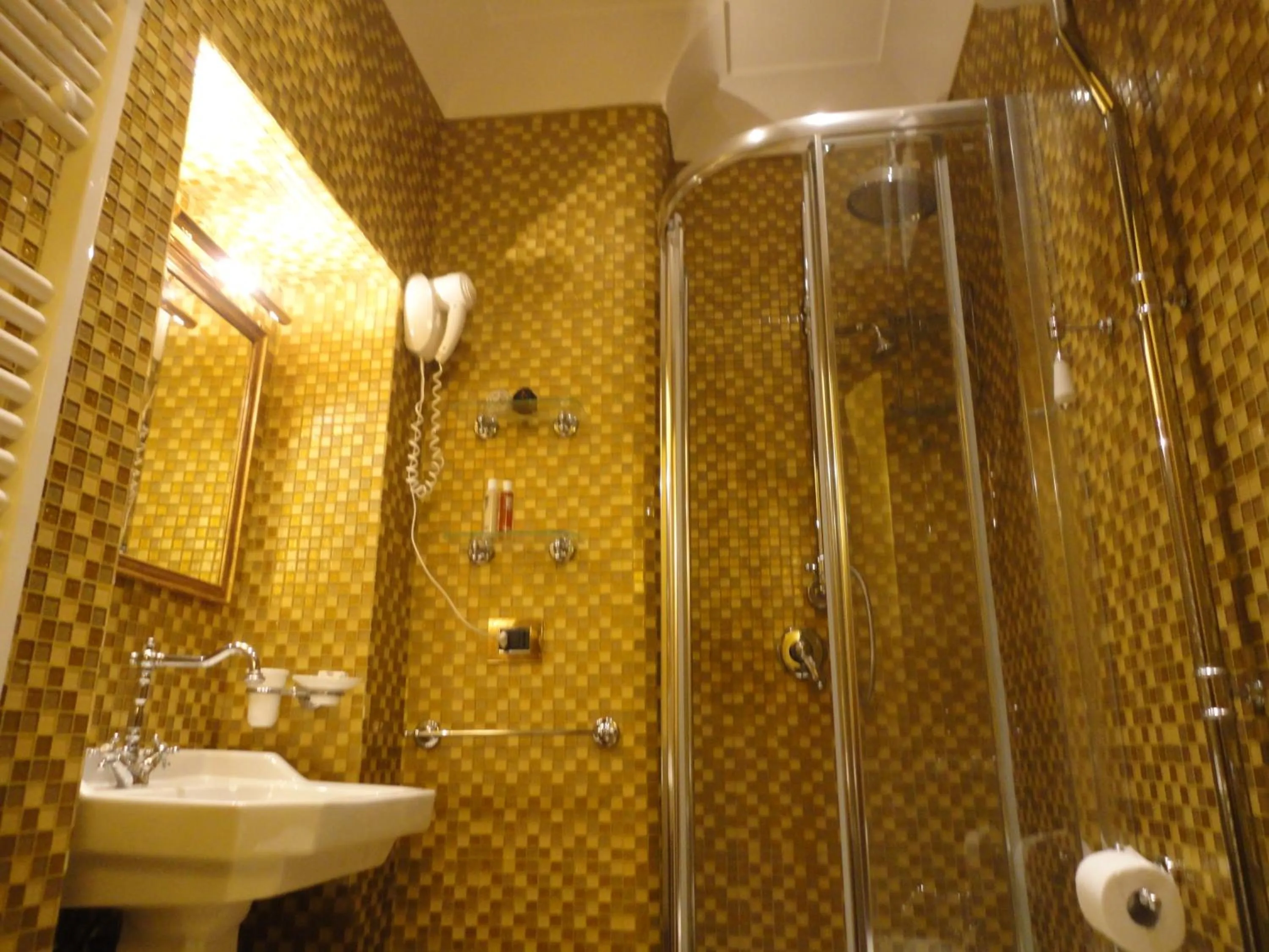 Bathroom in Castello Izzalini Todi Resort