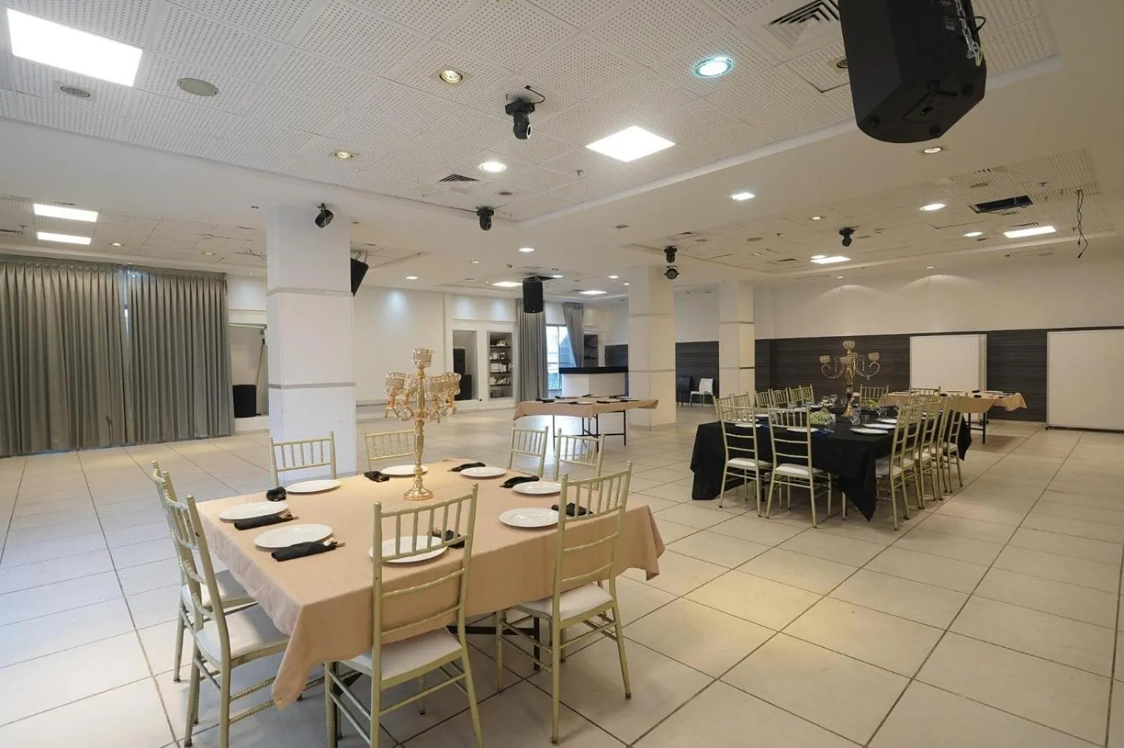 Banquet/Function facilities in Haifa Tower Hotel - מלון מגדל חיפה