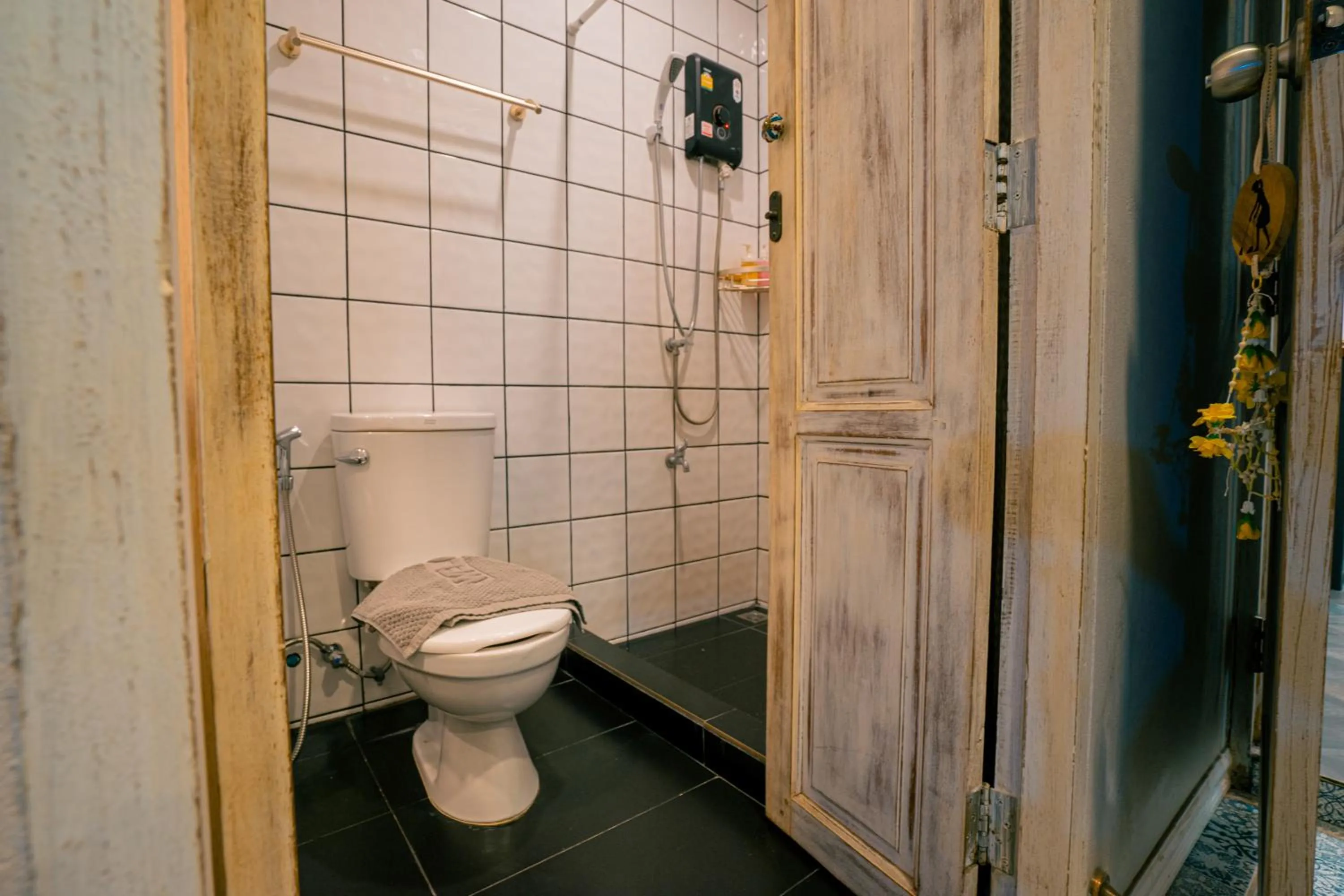 Toilet in Si Phum Heritage Boutique, Chiang Mai