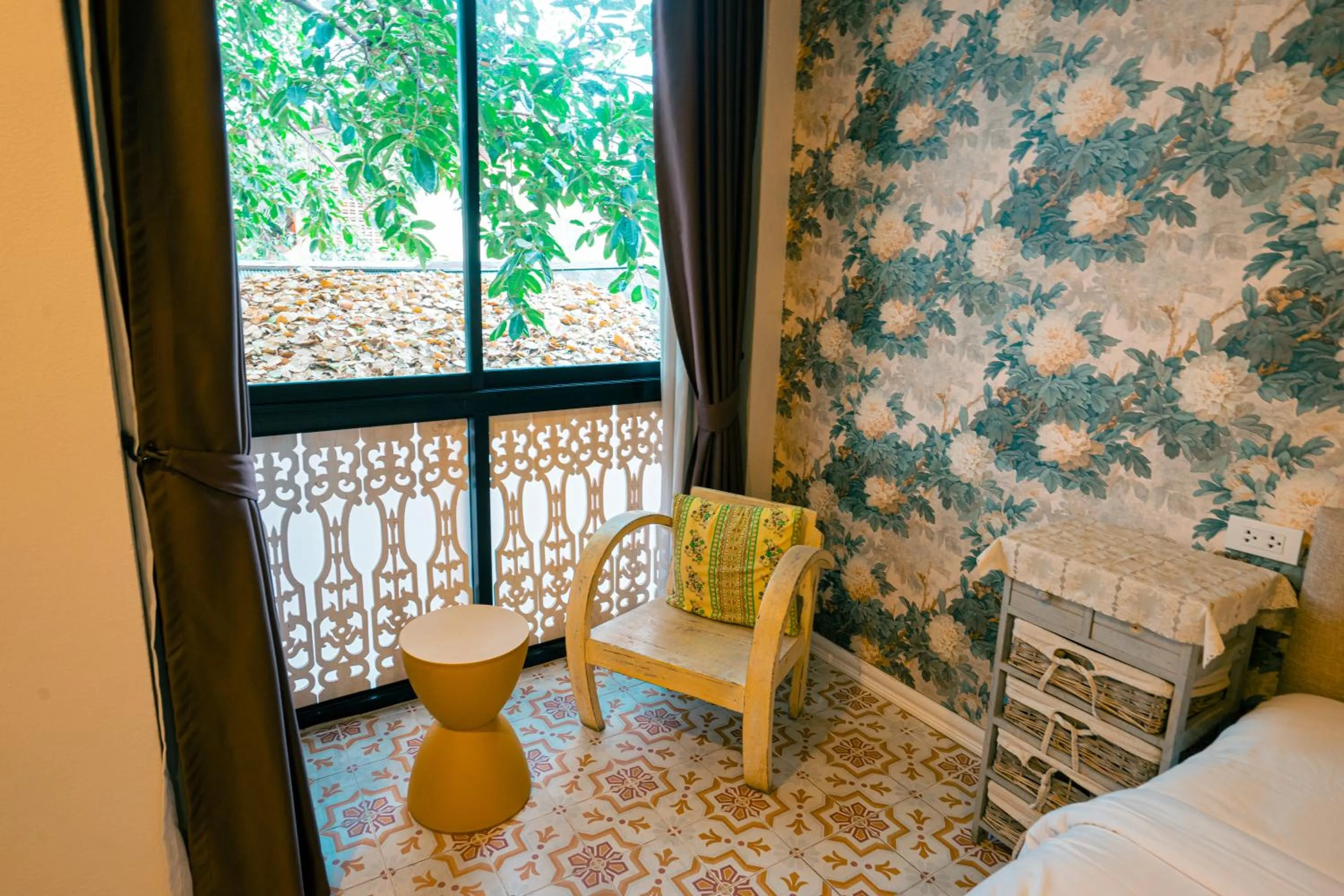 View (from property/room), Bed in Si Phum Heritage Boutique, Chiang Mai