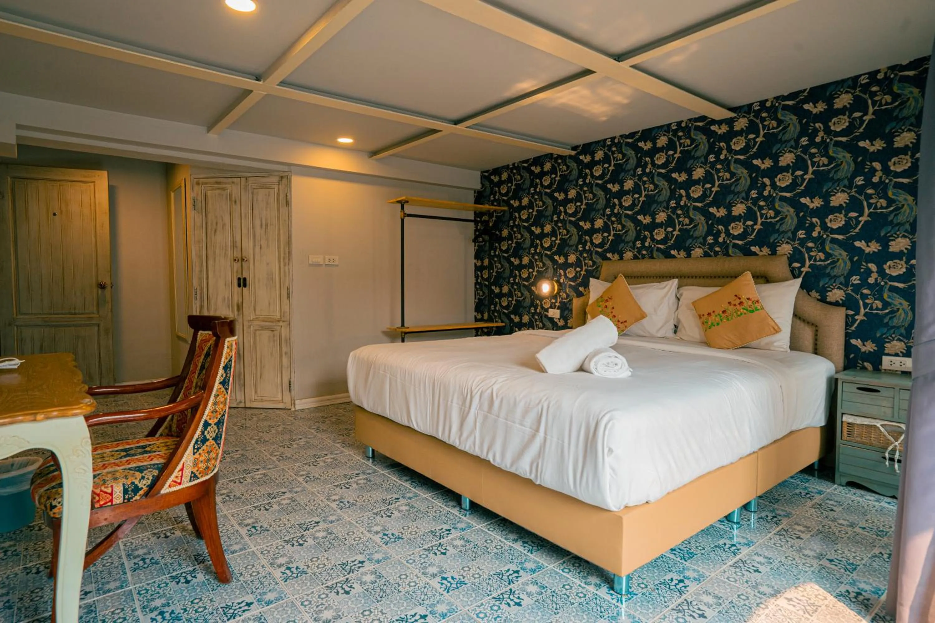 Photo of the whole room, Bed in Si Phum Heritage Boutique, Chiang Mai