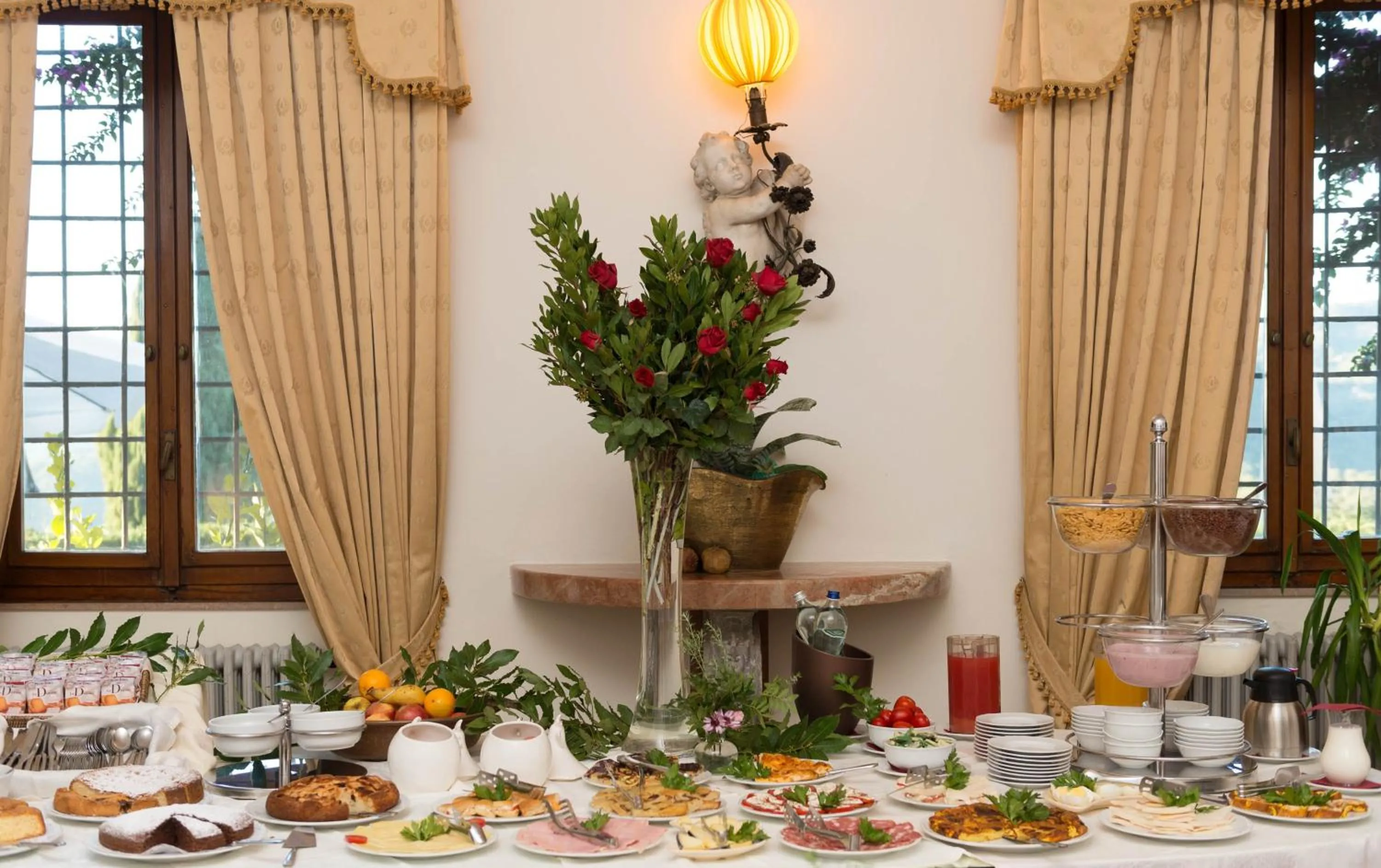 Buffet breakfast in Tenuta La Bandita