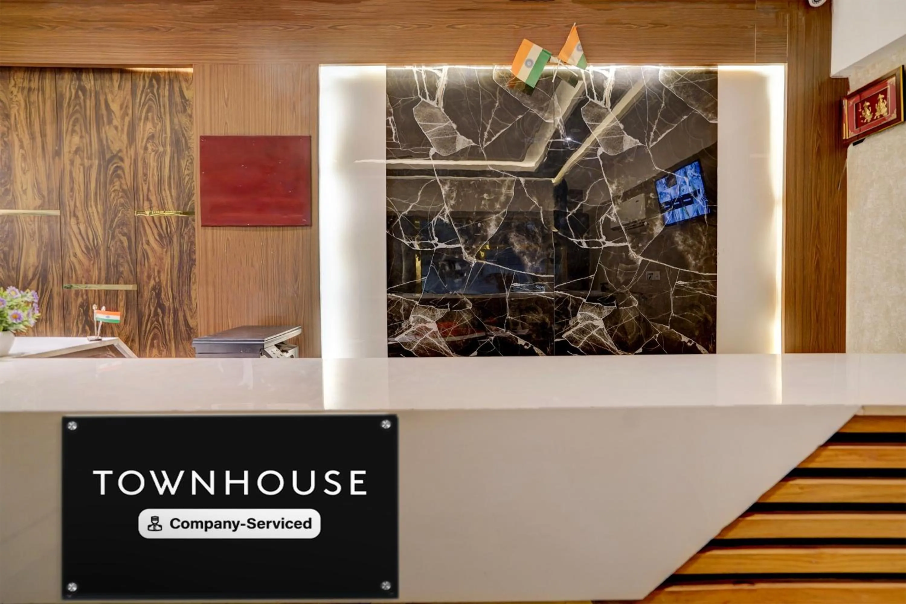 Lobby or reception in Super Townhouse Airport Road Delhi