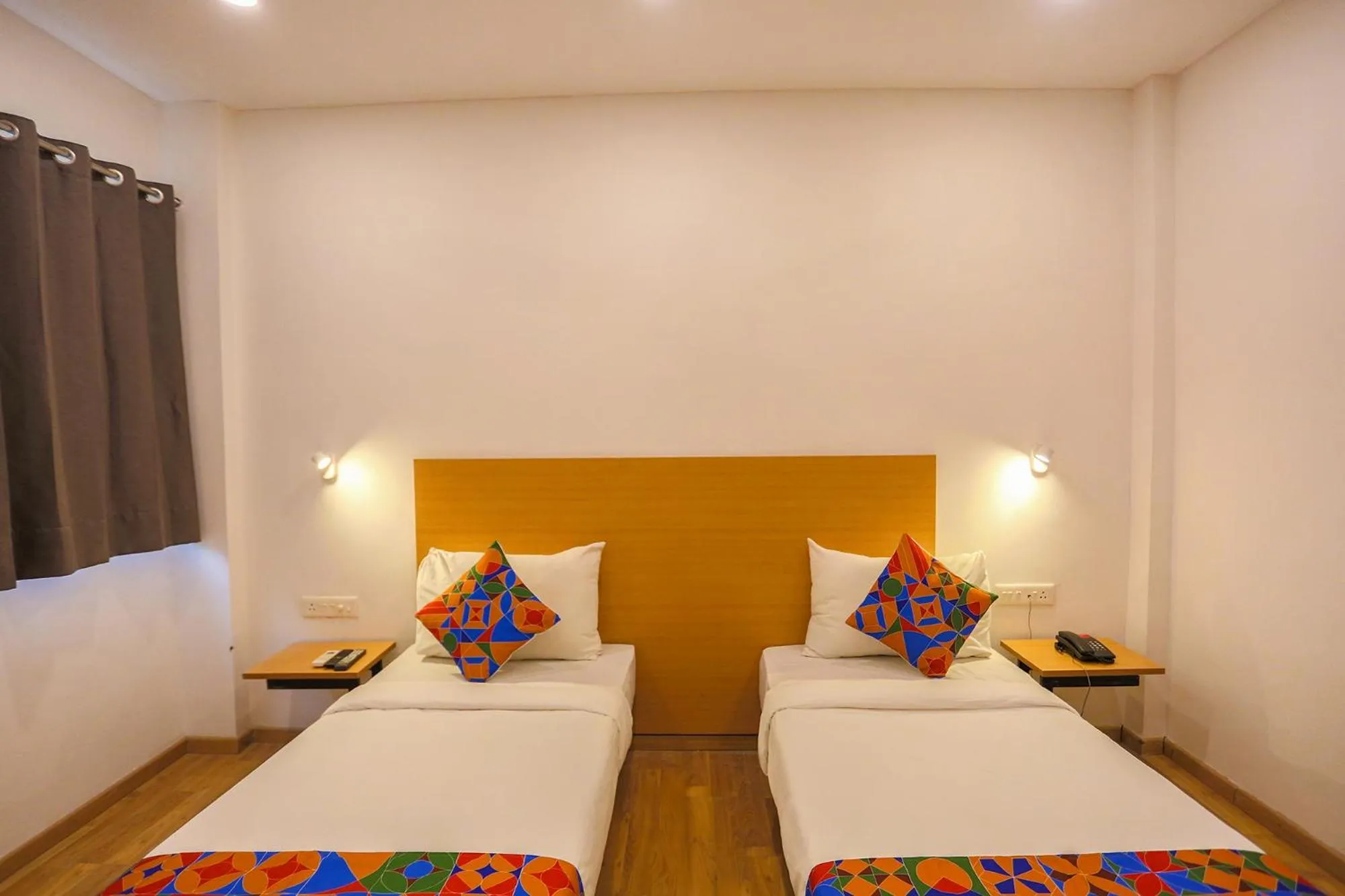 Bed in FabHotel Moro Paschim Vihar
