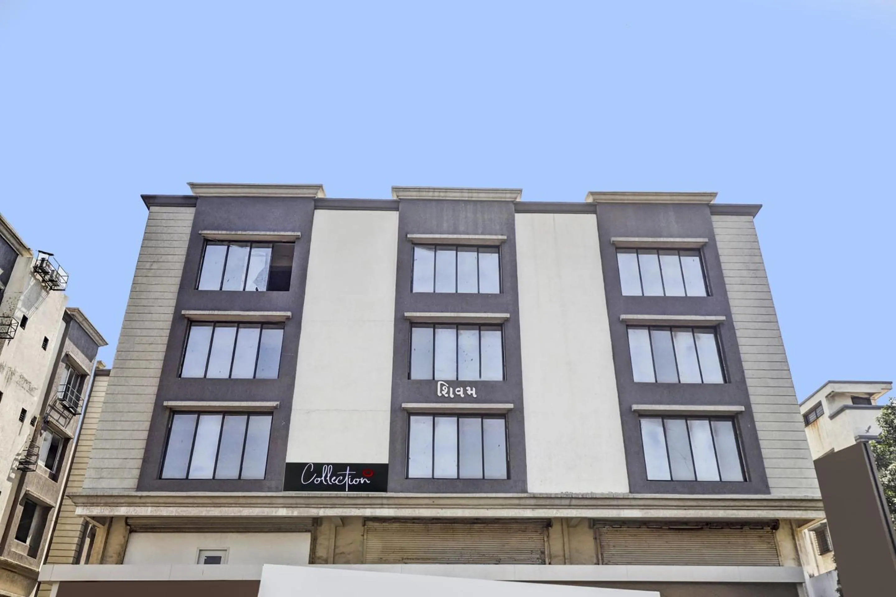 Facade/entrance in Collection O Laxmi Kuber