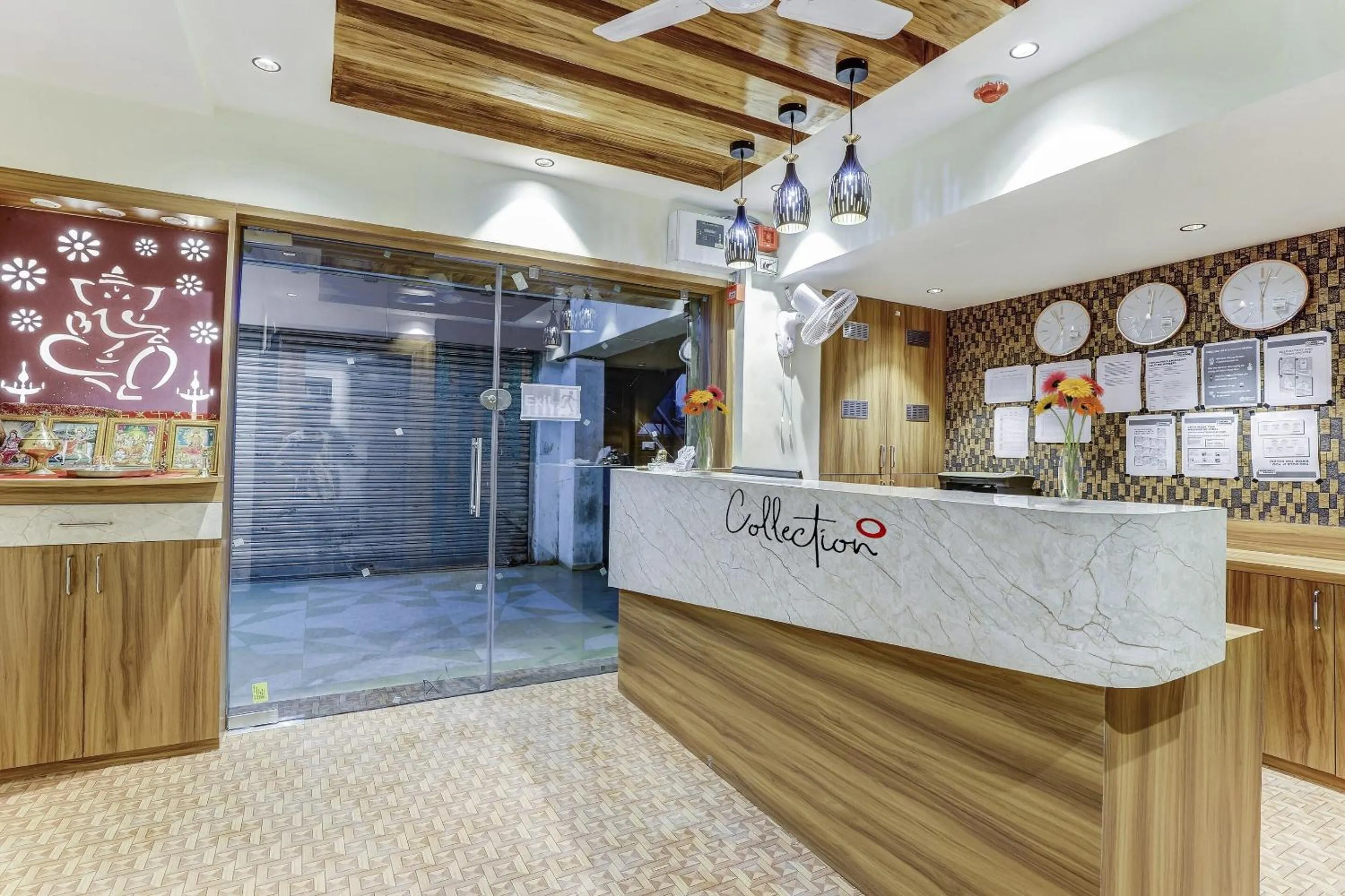 Lobby or reception in Collection O Laxmi Kuber