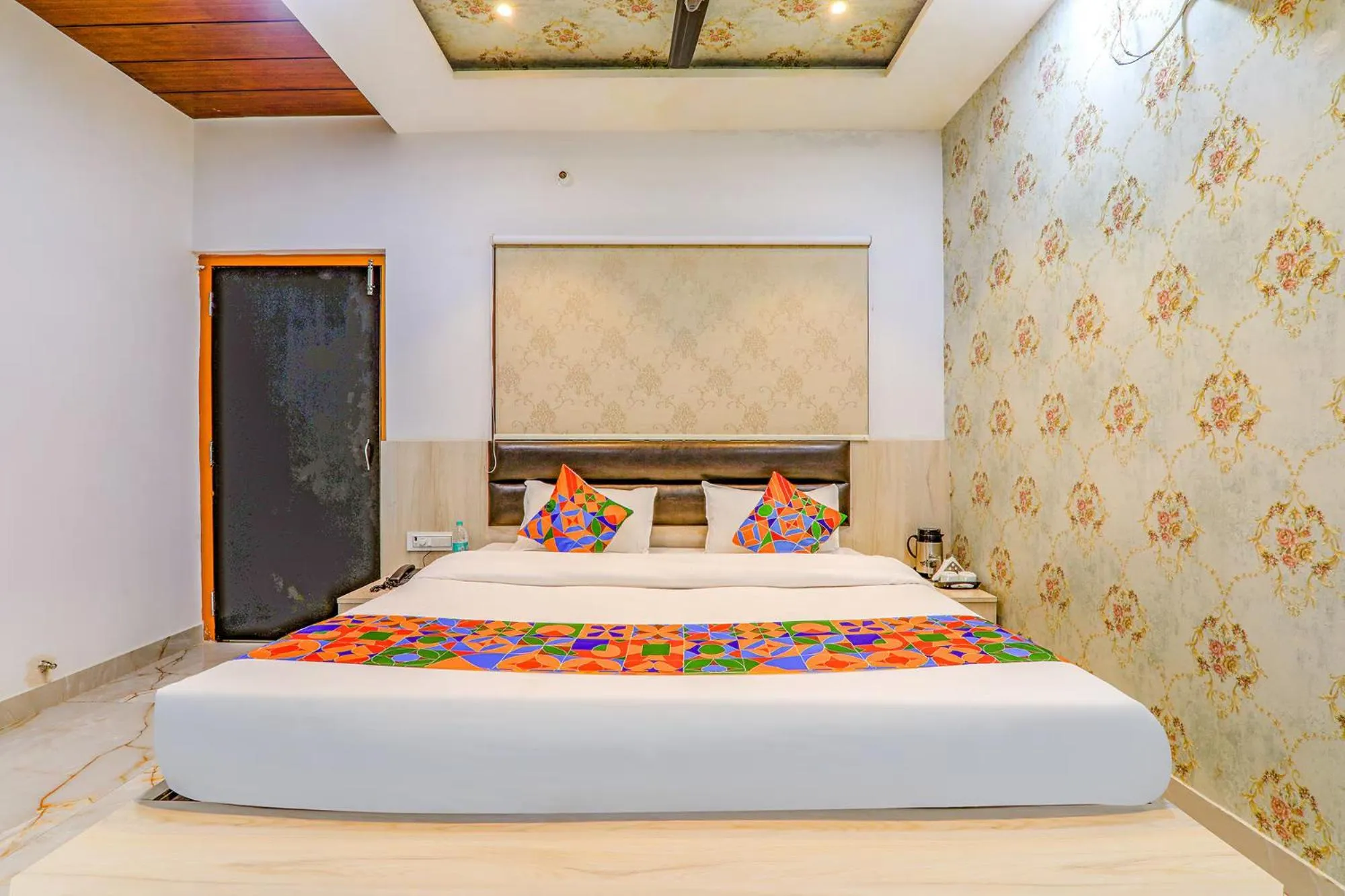 Bed in FabHotel Super 3 Premium - Banaras Railway Station