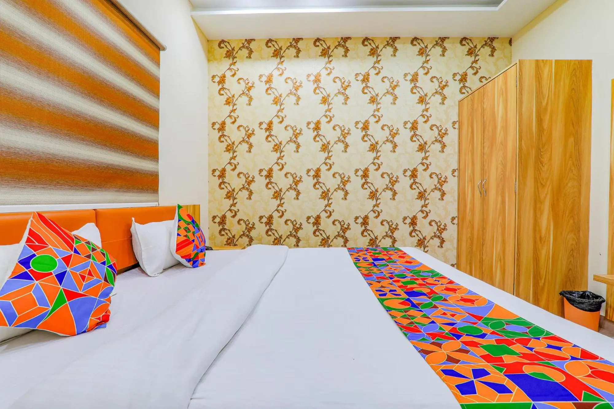 Bed in FabHotel Super 3 Premium - Banaras Railway Station