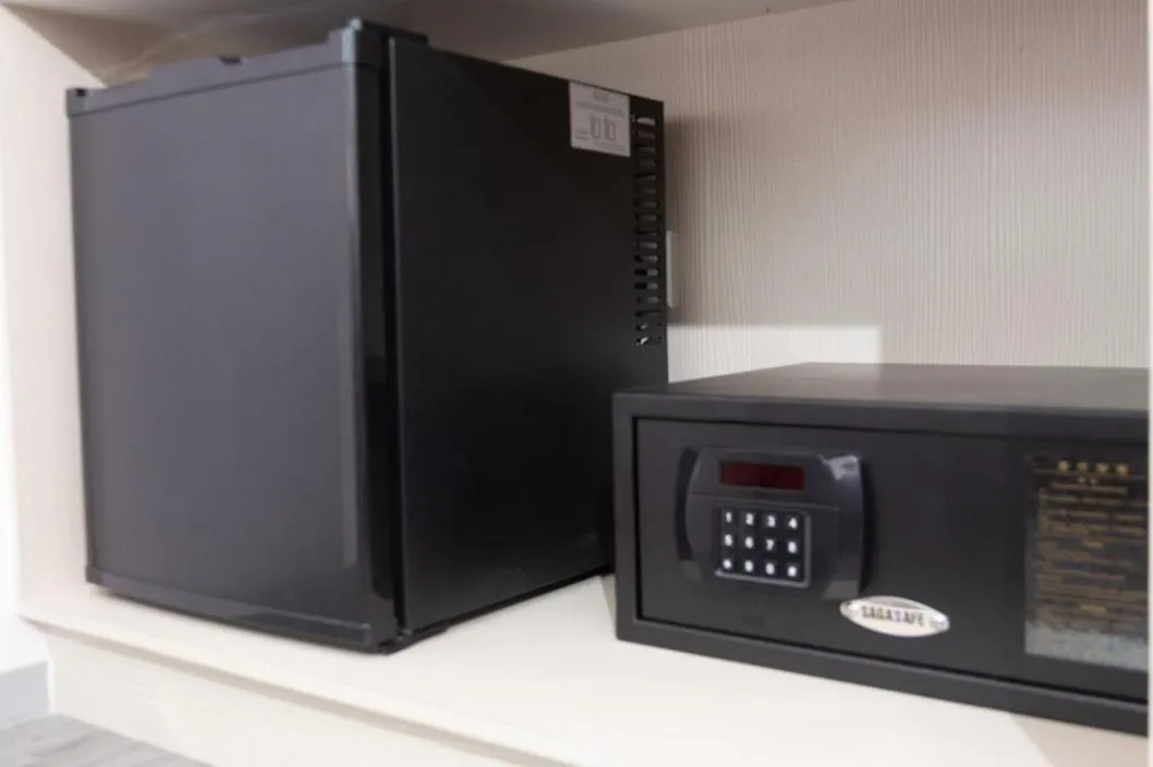 oven in THE CROWN HOTEL @ KLIA