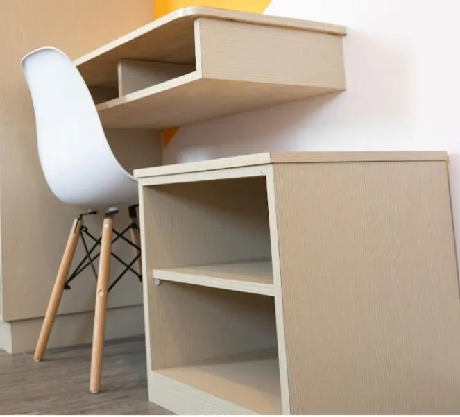 hair dresser in THE CROWN HOTEL @ KLIA