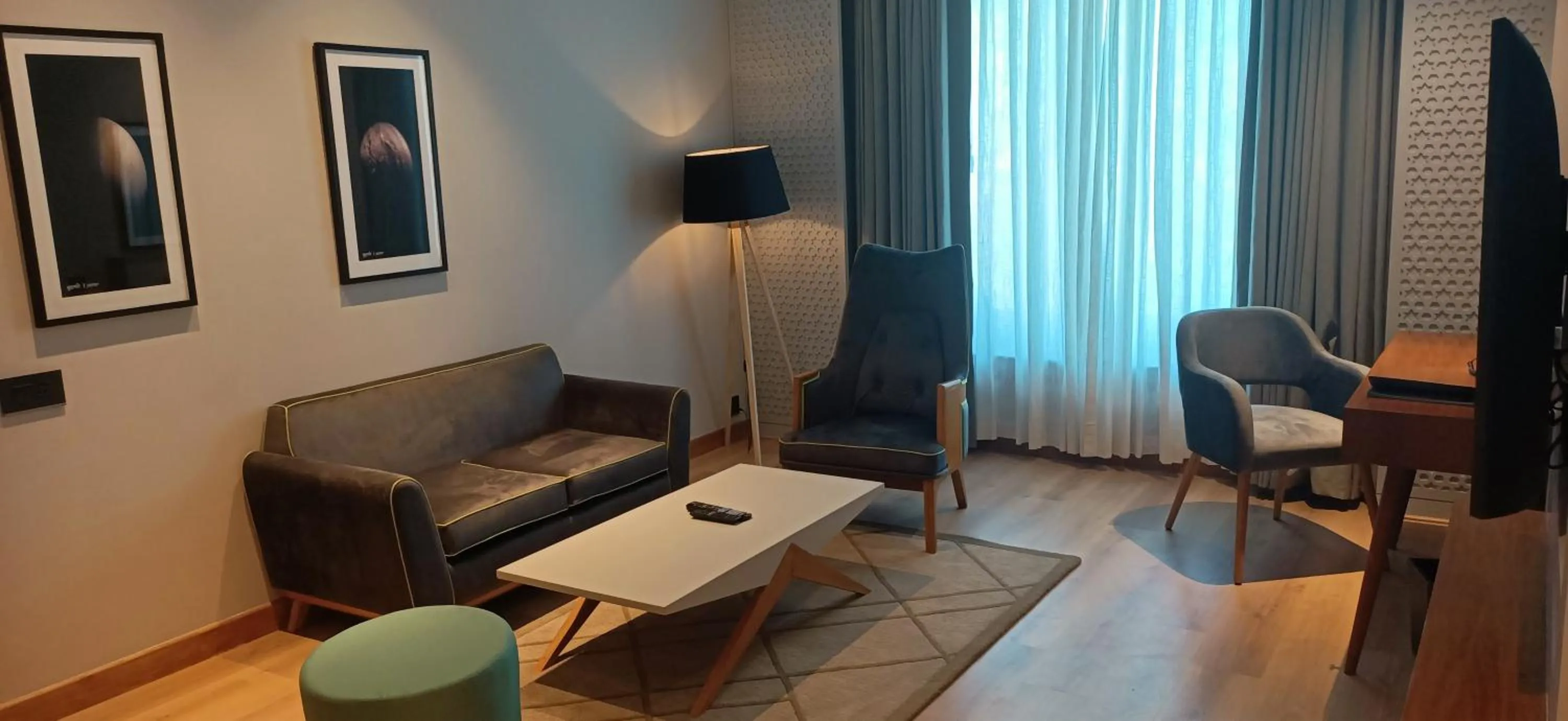 Living room in Radisson Hotel Nathdwara