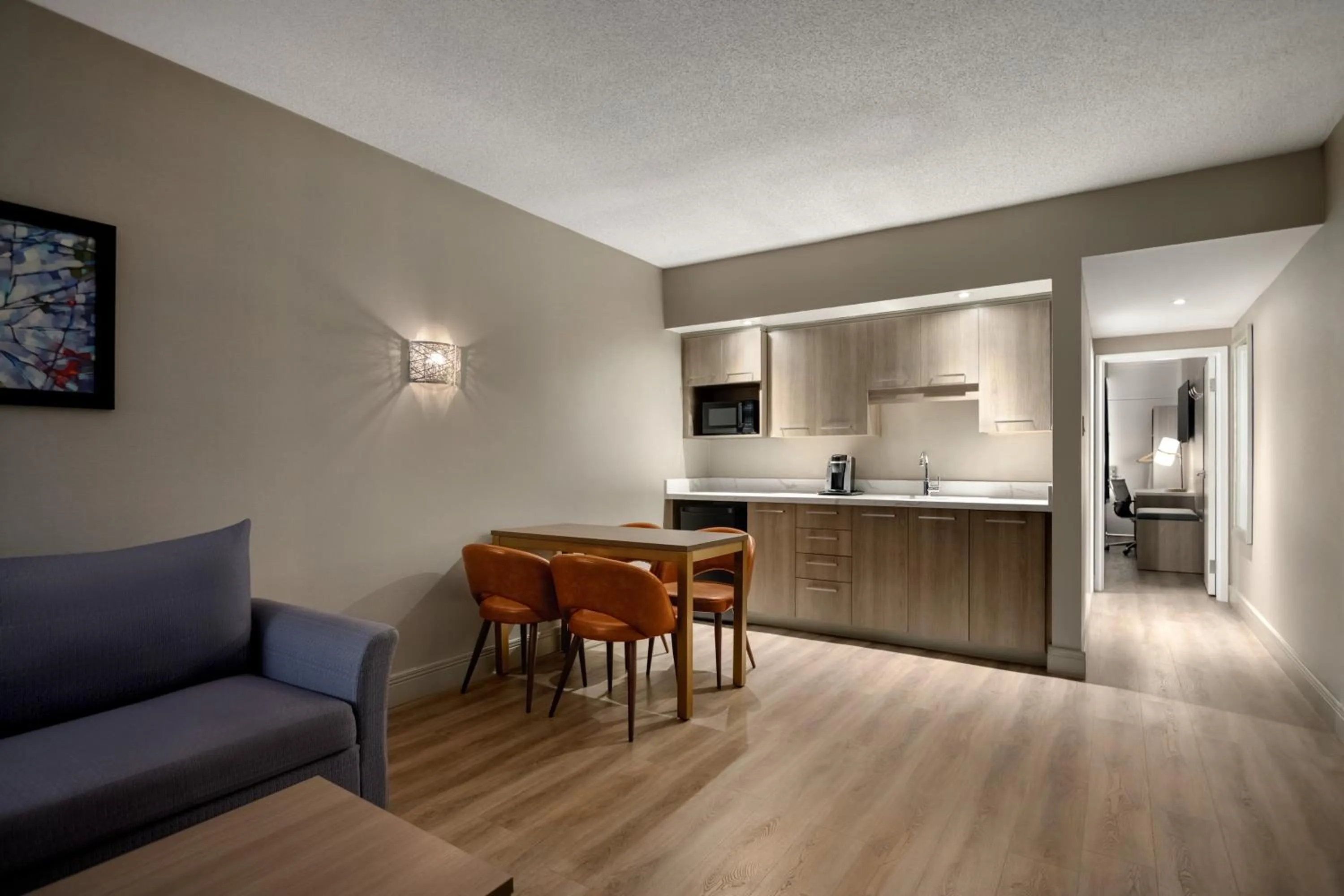 Living room in Radisson Hotel Montreal Airport