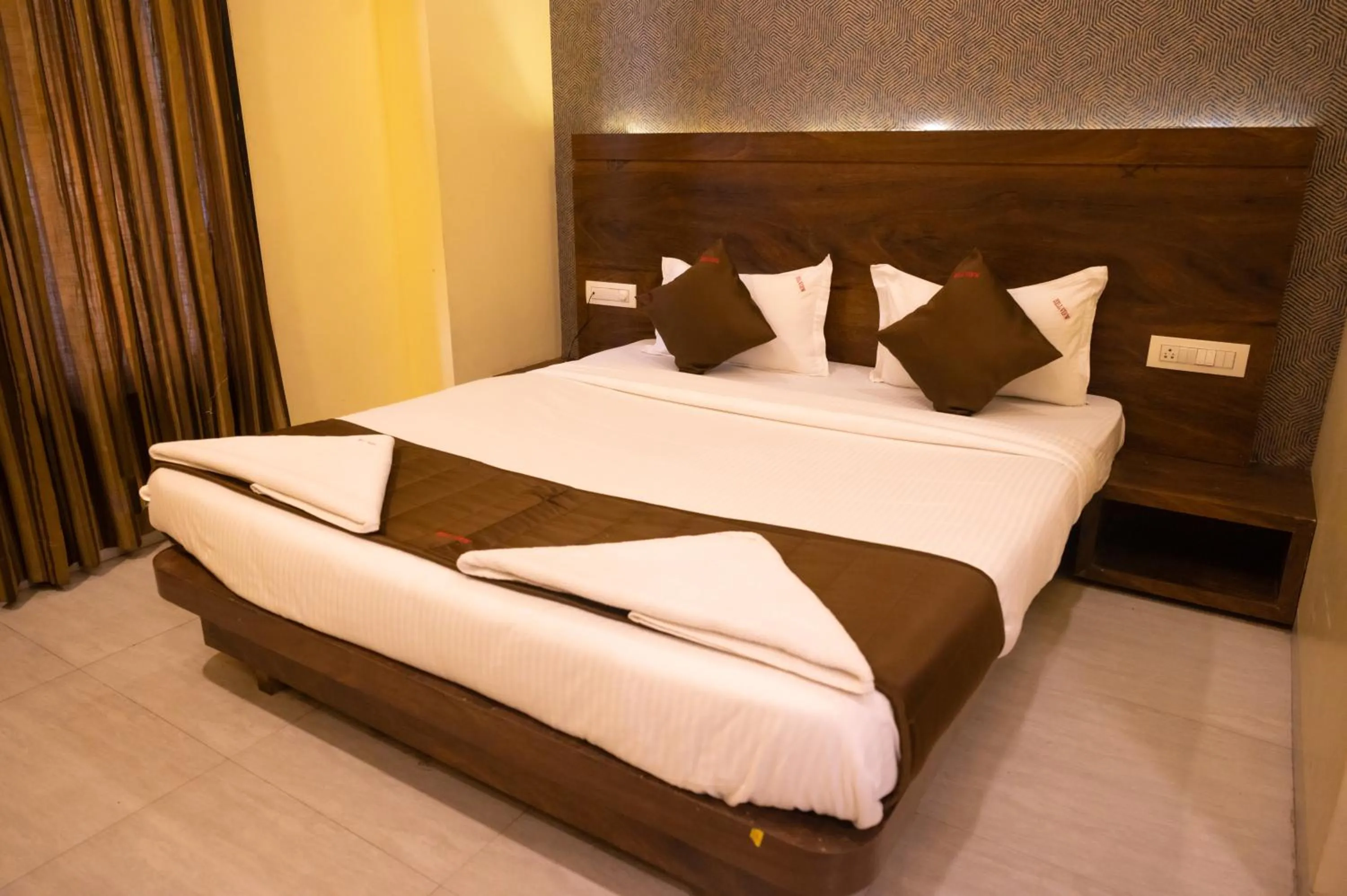Bed in VIJAYA HILL VIEW RESIDENCY