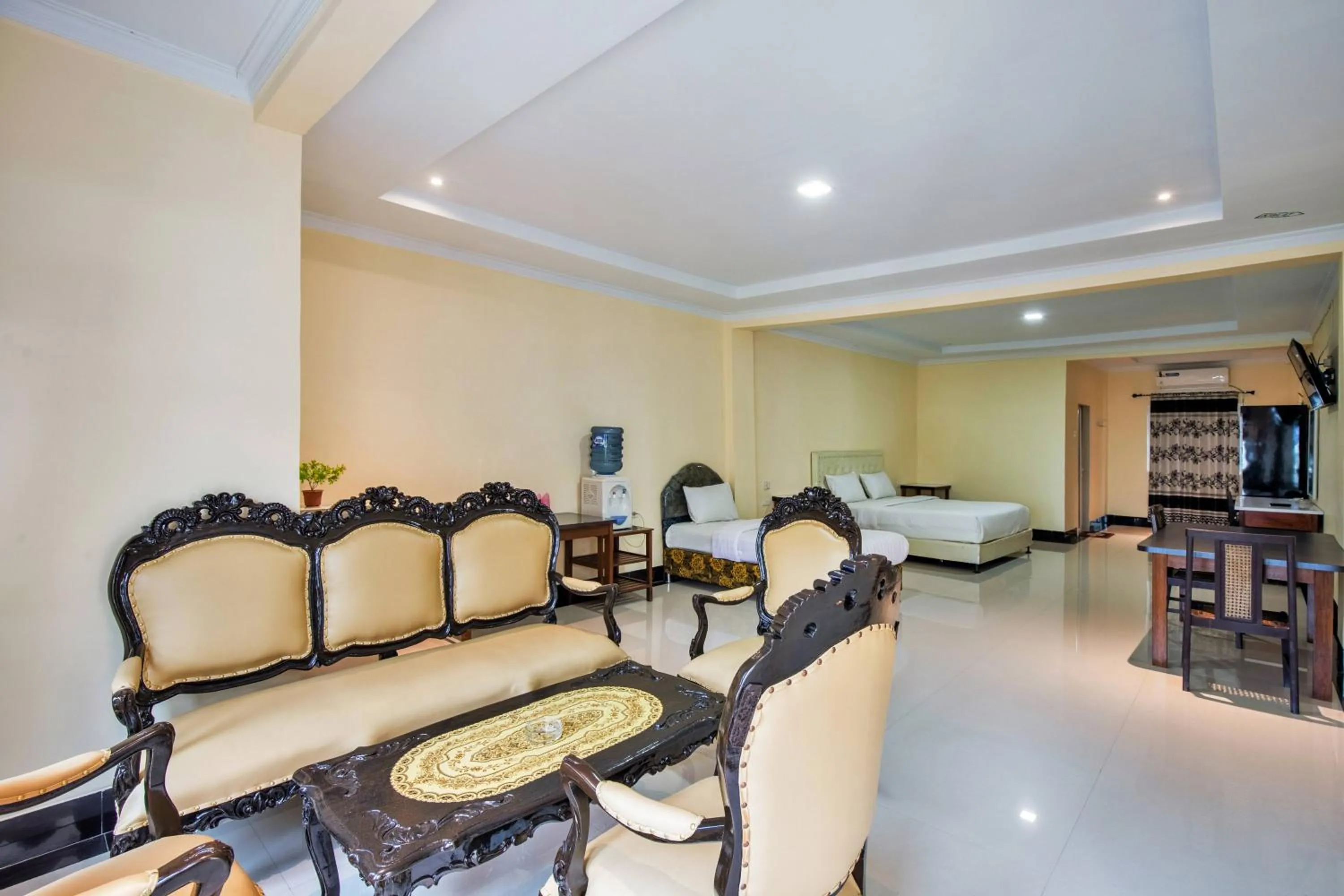 TV and multimedia in Malibou Hotel Medan