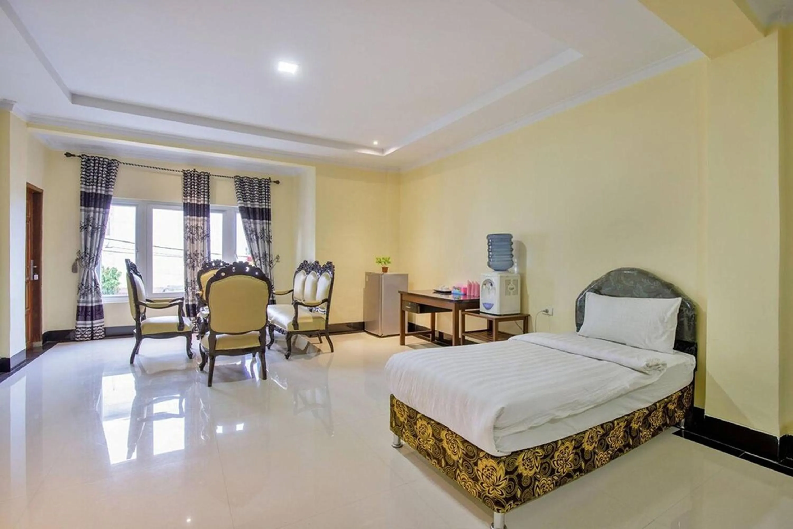 Bed in Malibou Hotel Medan