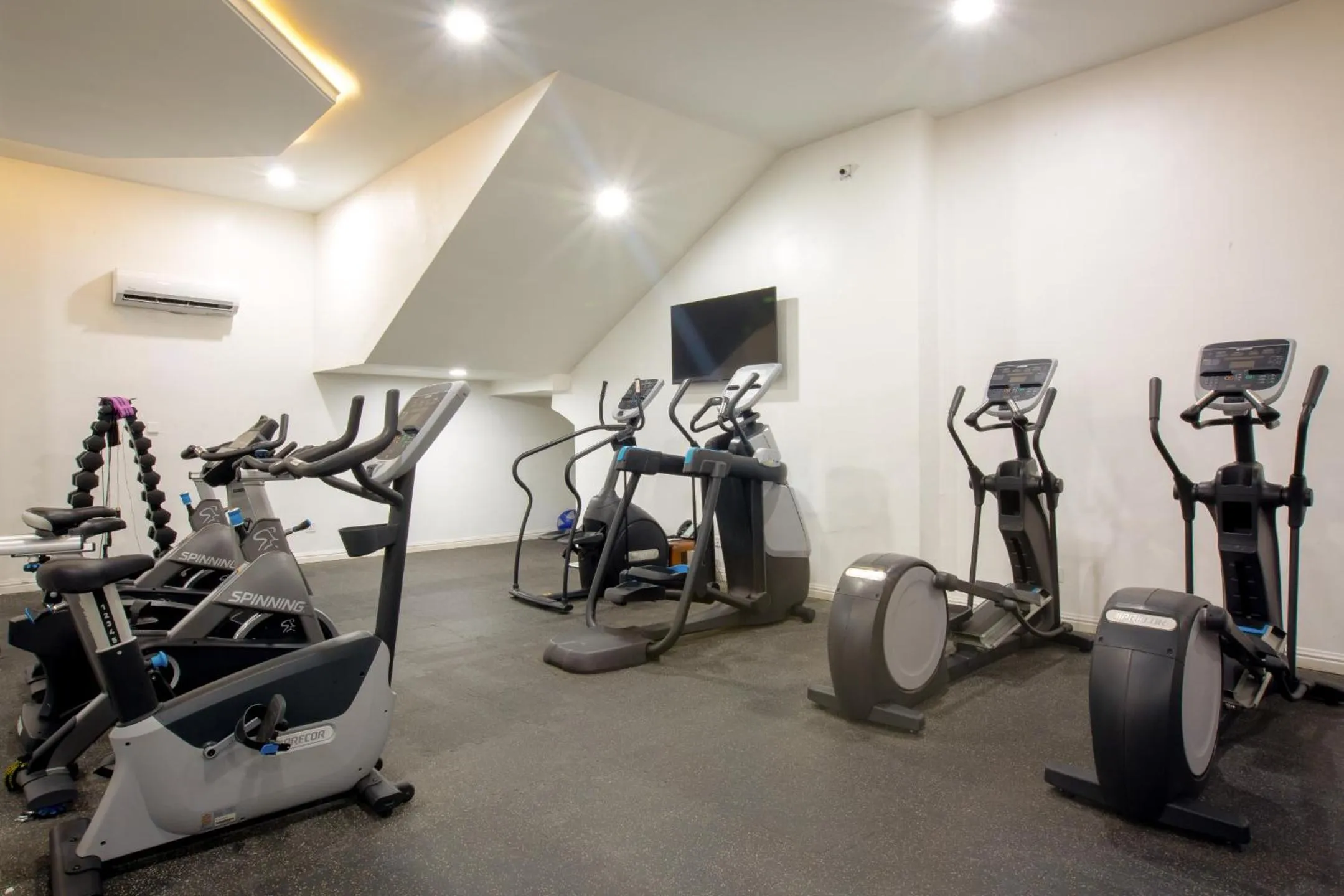 Fitness centre/facilities in JOHNWOOD HOTEL by Bolton