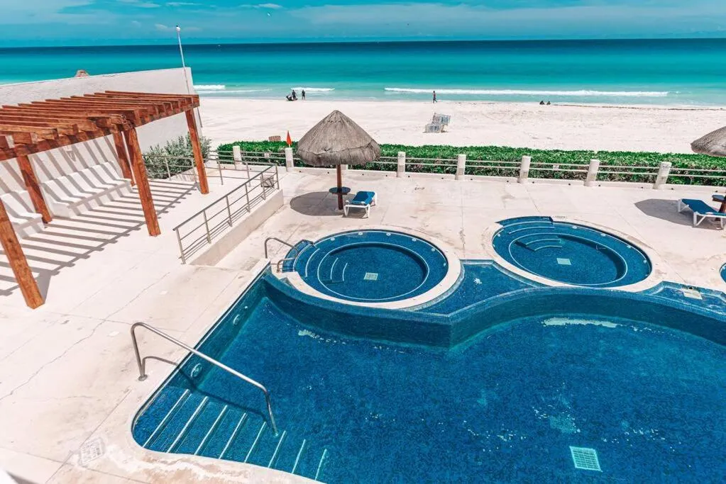 cancun marlin 32