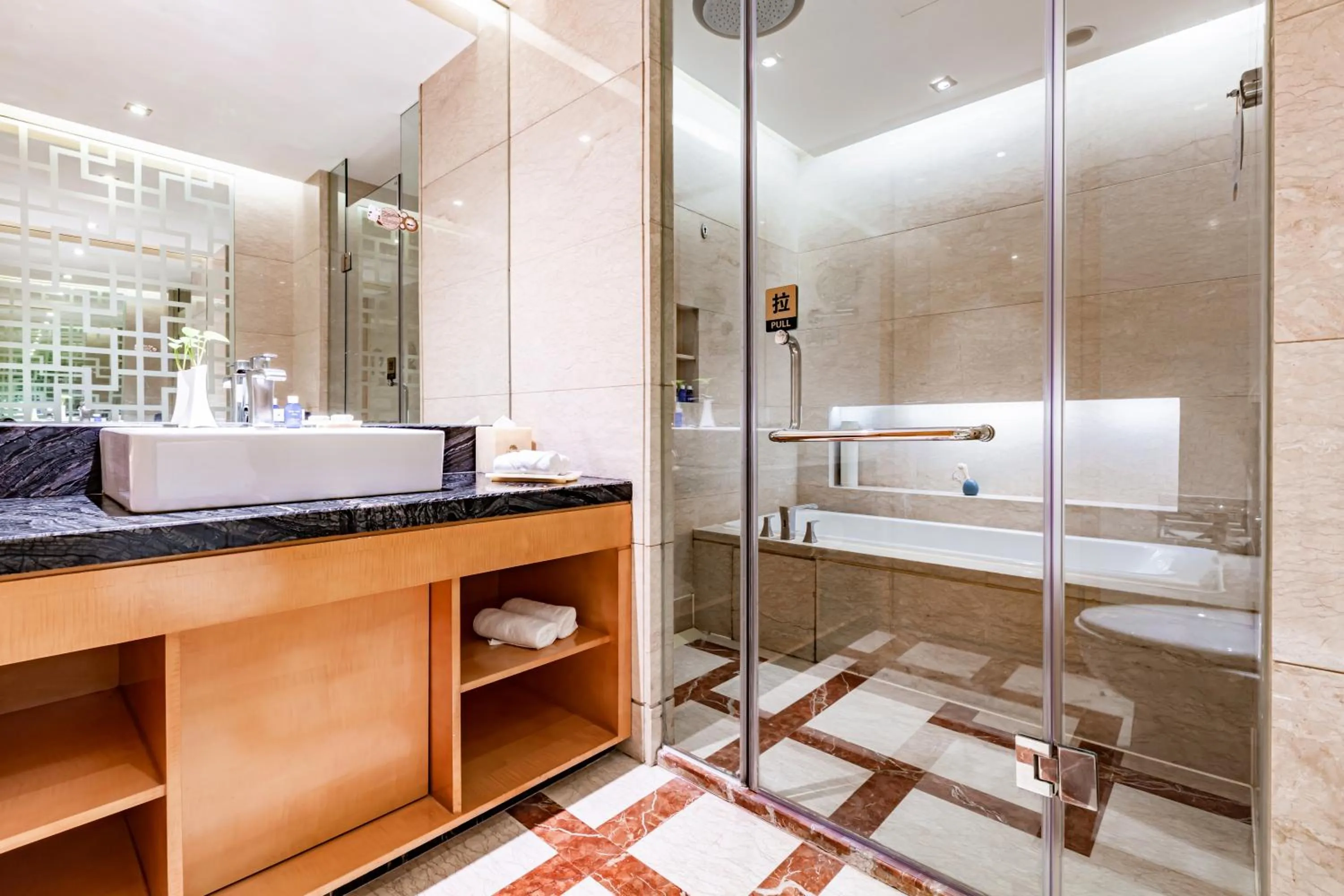 Toilet, Bed in Felton Grand Hotel Chengdu